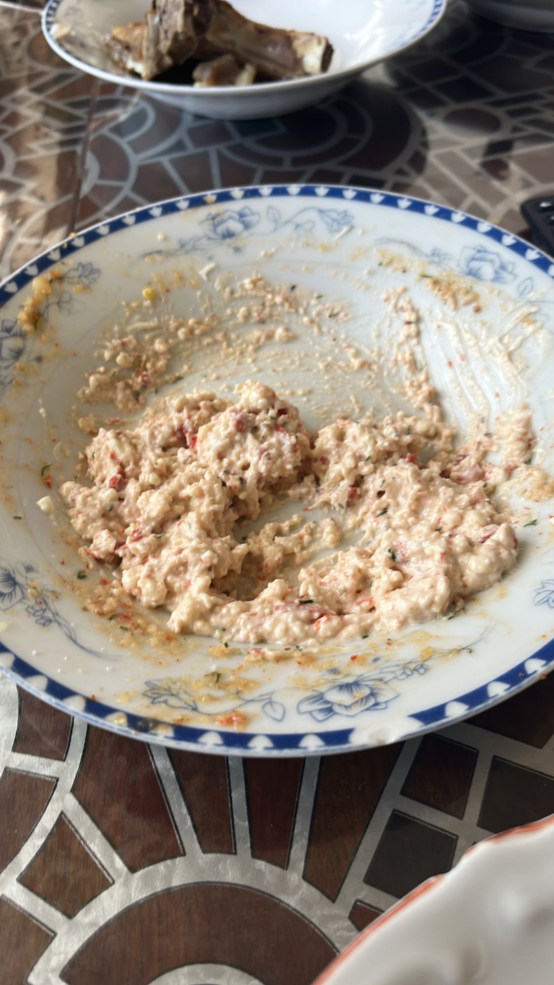 Кремообразна салата с раци