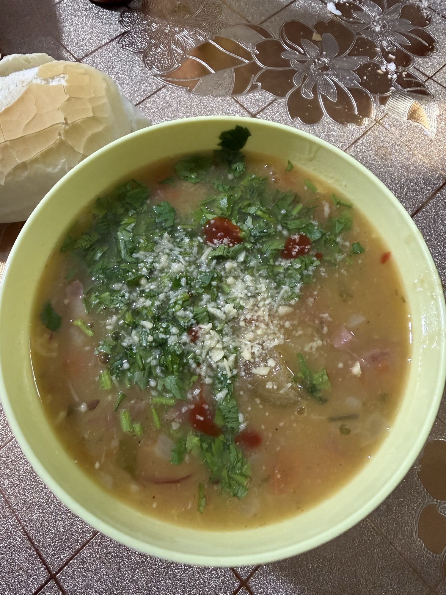 Sopa com pão
