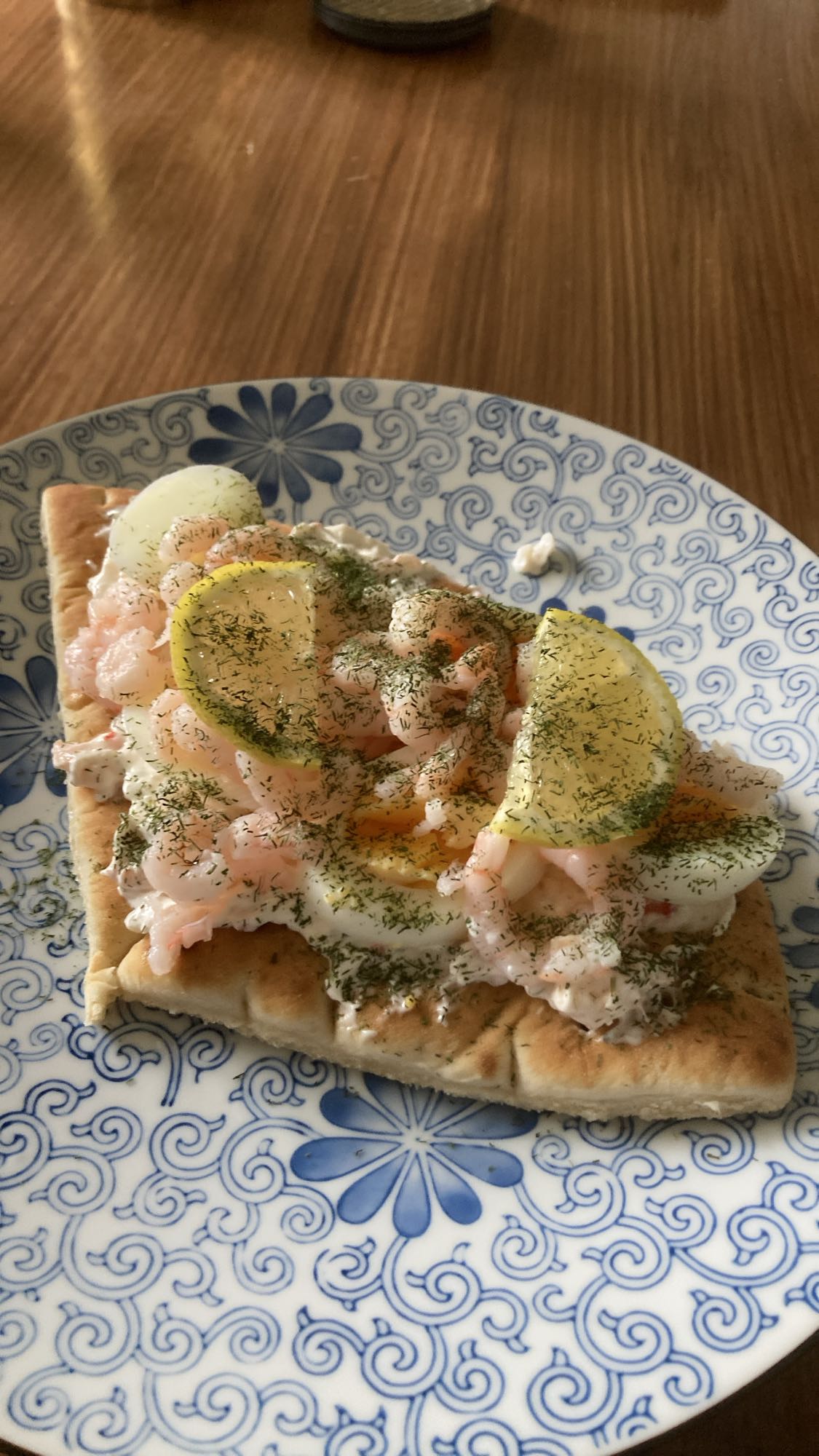 Räkmacka på bröd