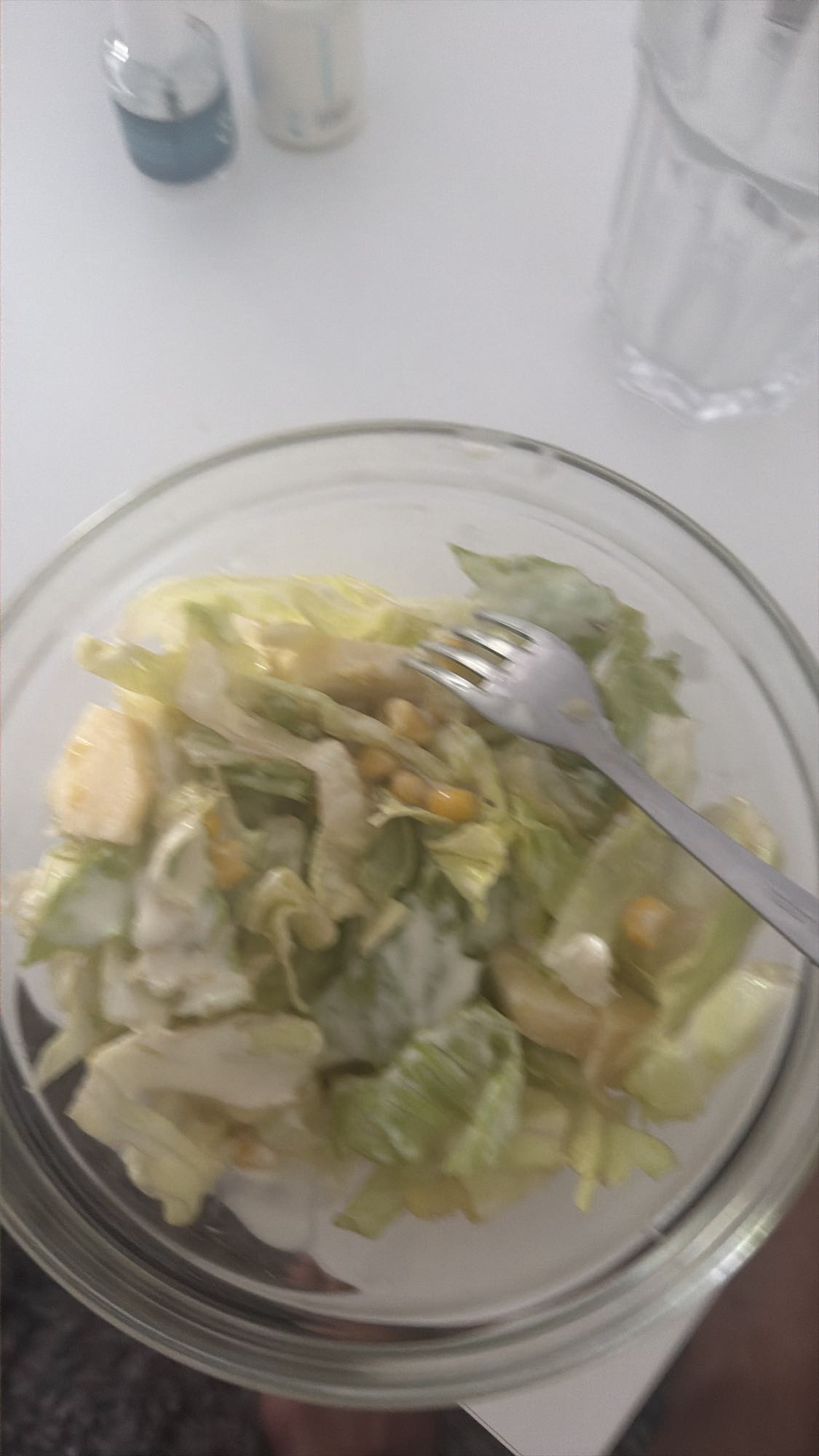 Blattsalat mit Mais
