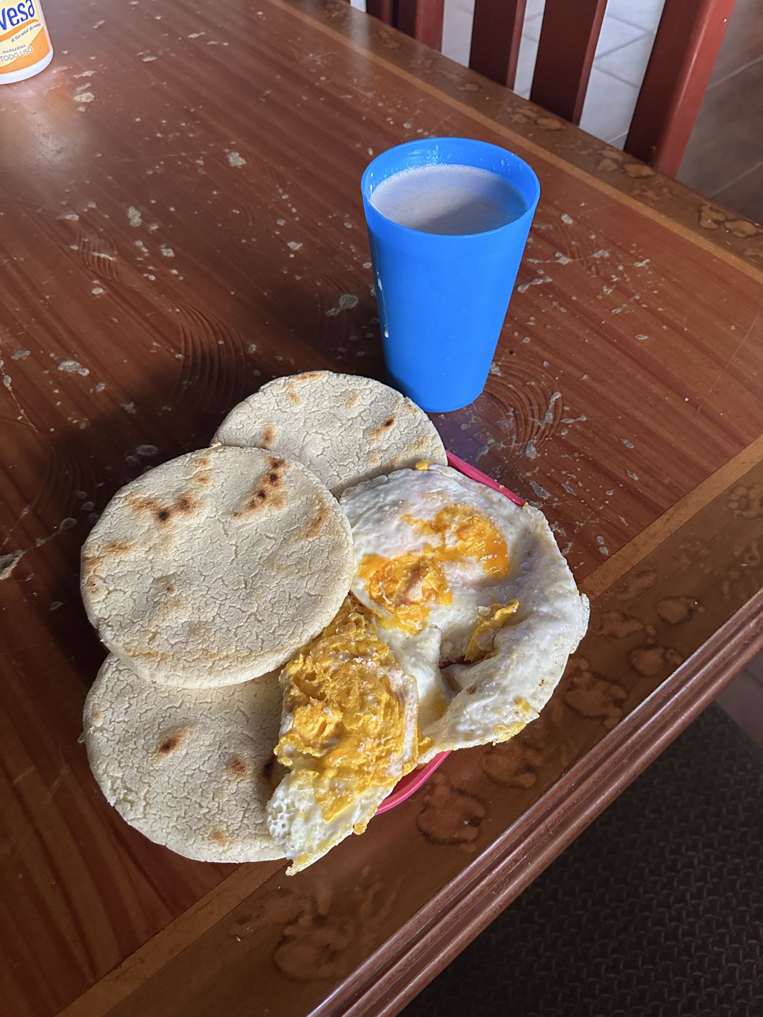 arepas con huevos y leche