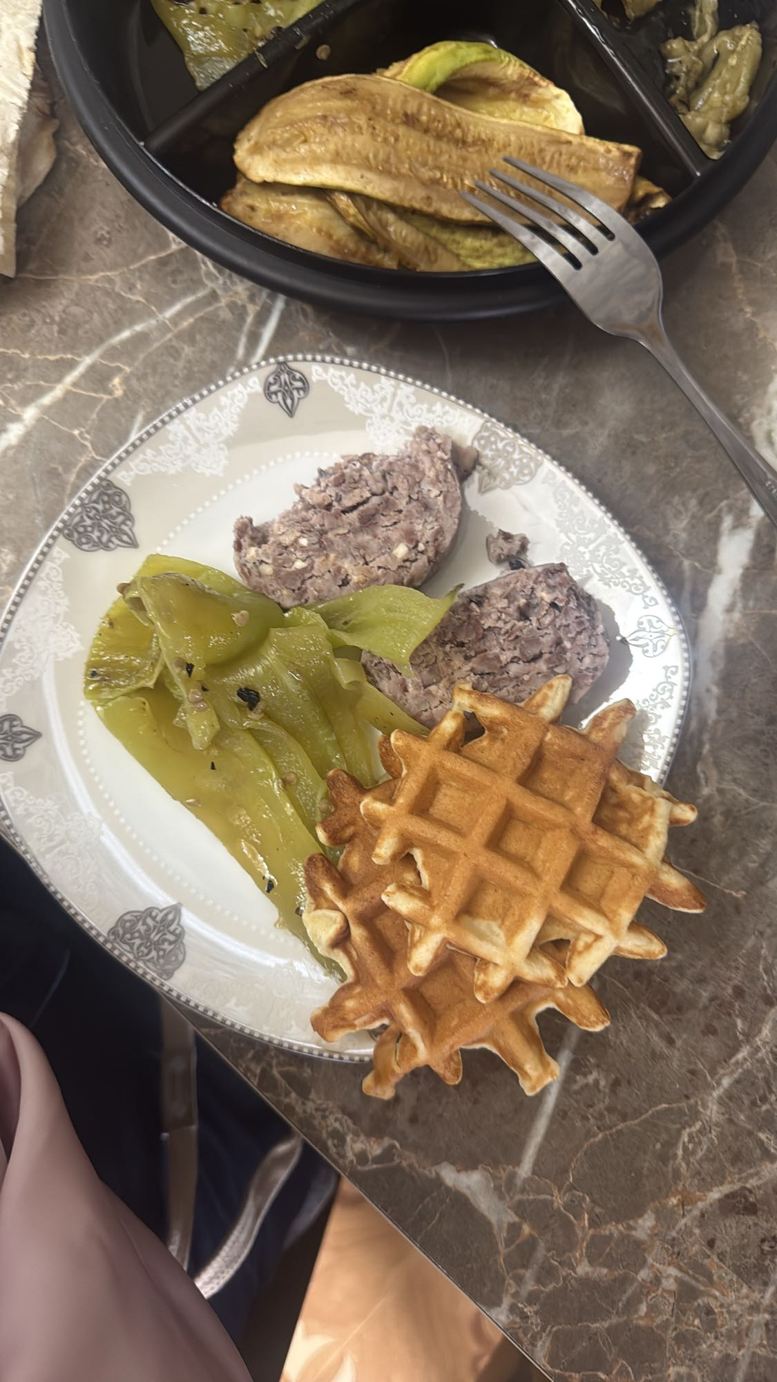 Waffle Beef Plate