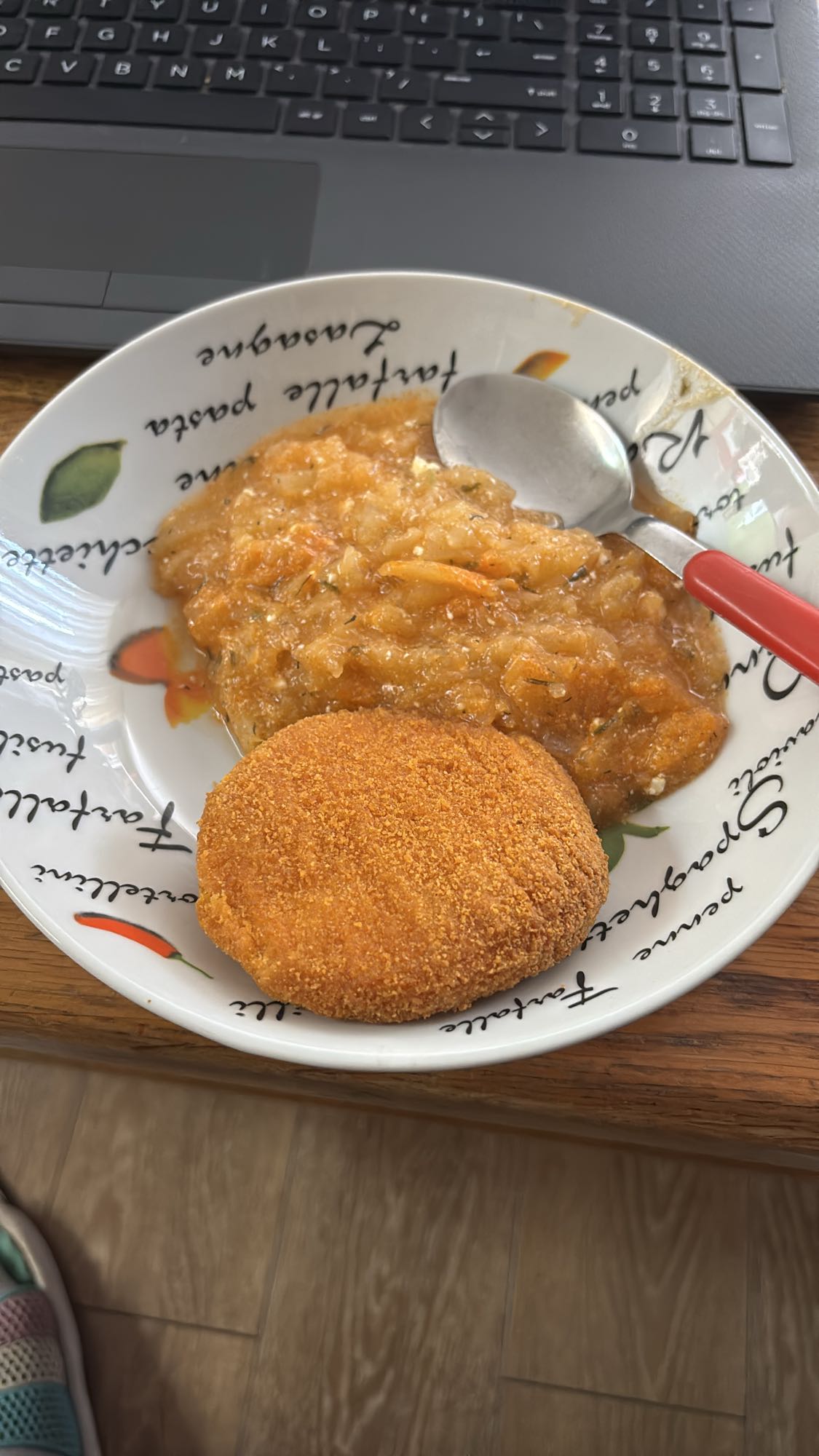 Rántott sajt lecsóval