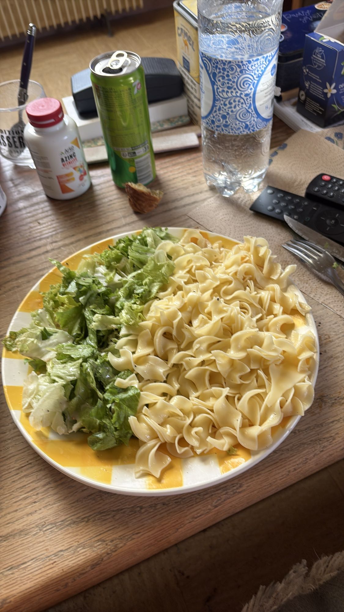 Pâtes et salade verte