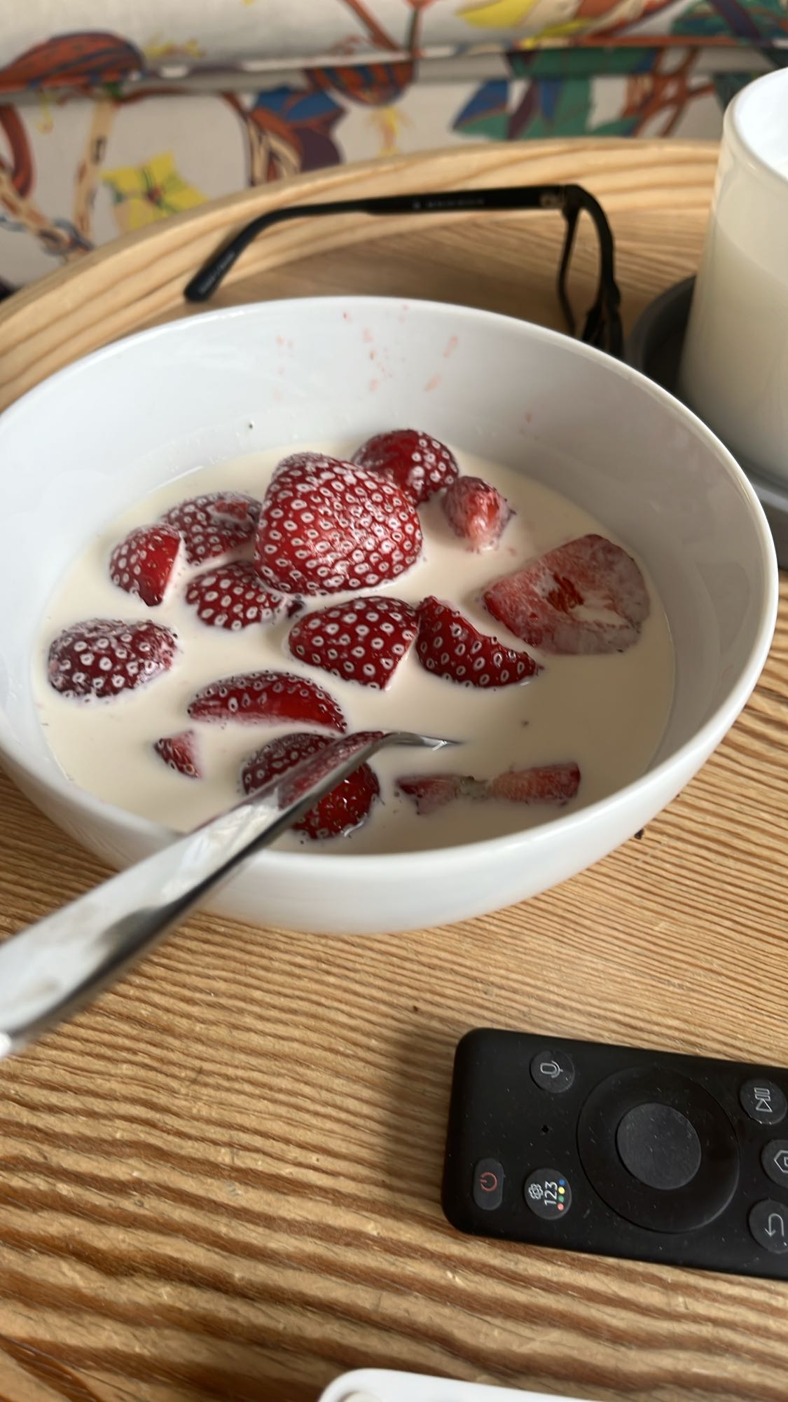 Jordgubbar med mjölk