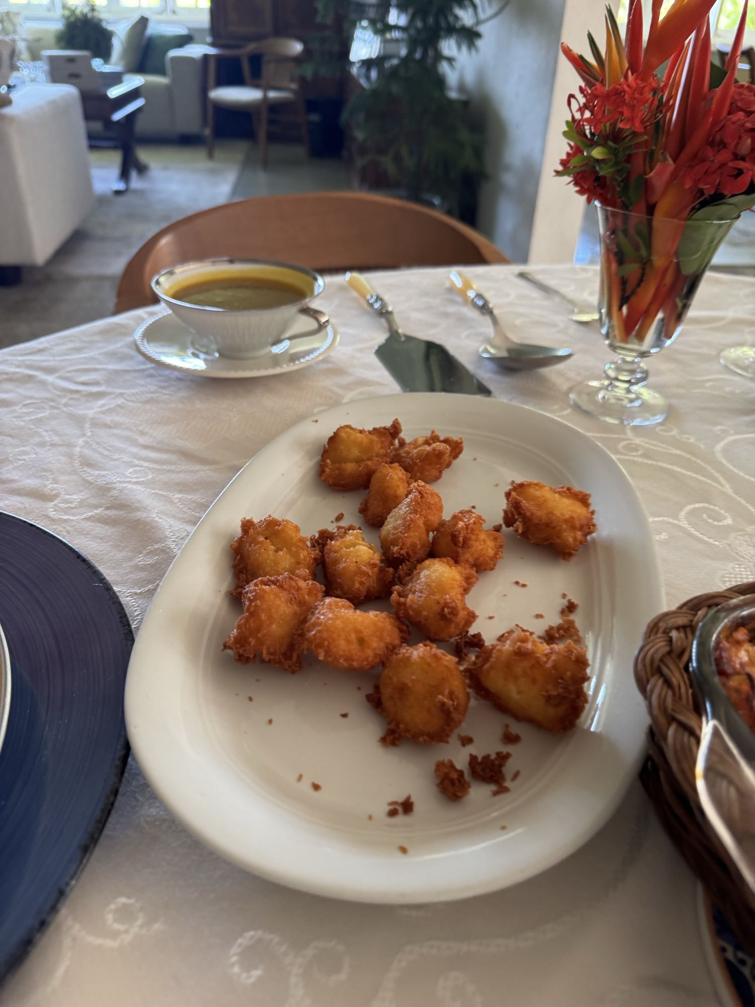croquetas fritas con sopa