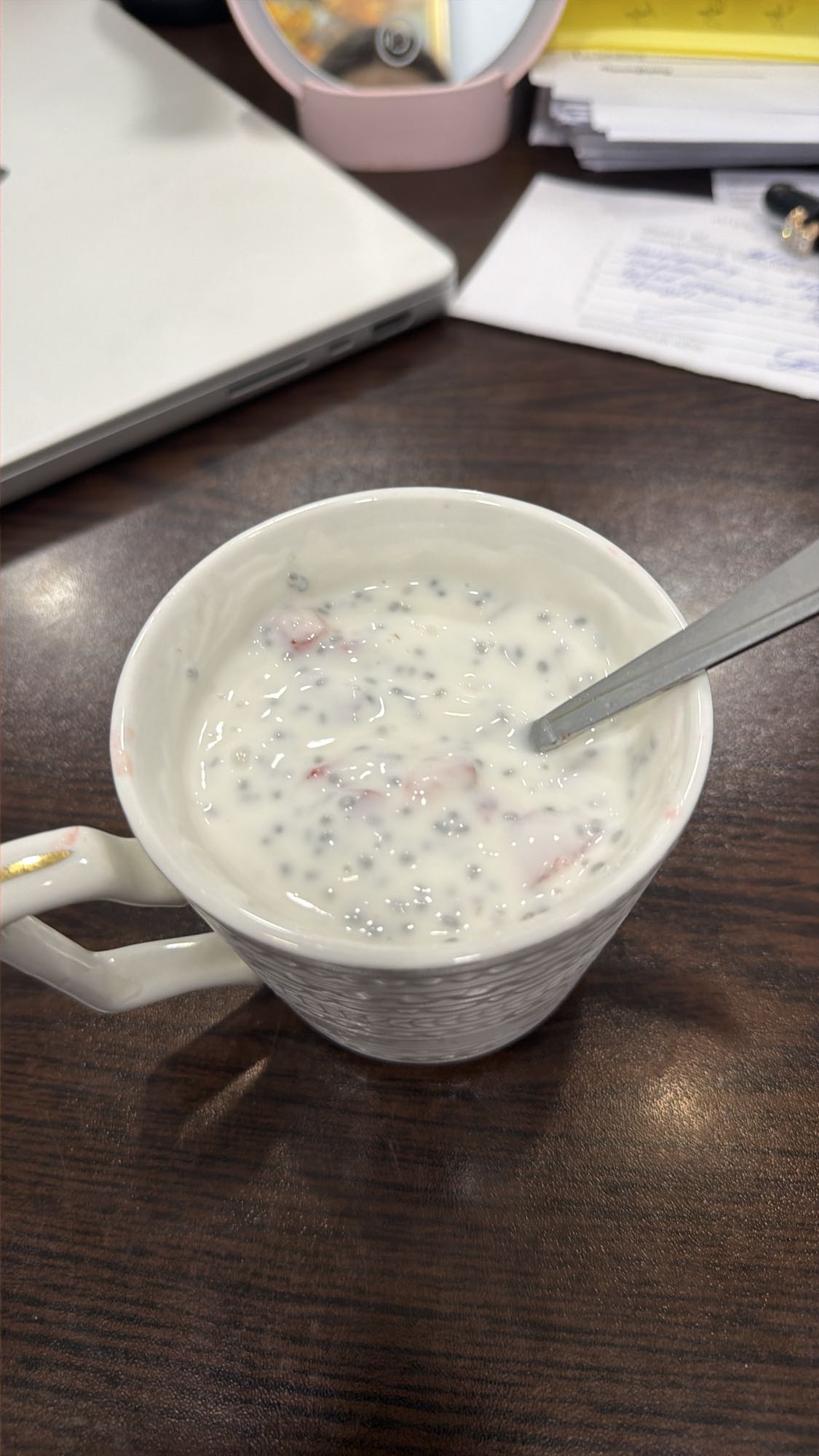 Chia Berry Yogurt