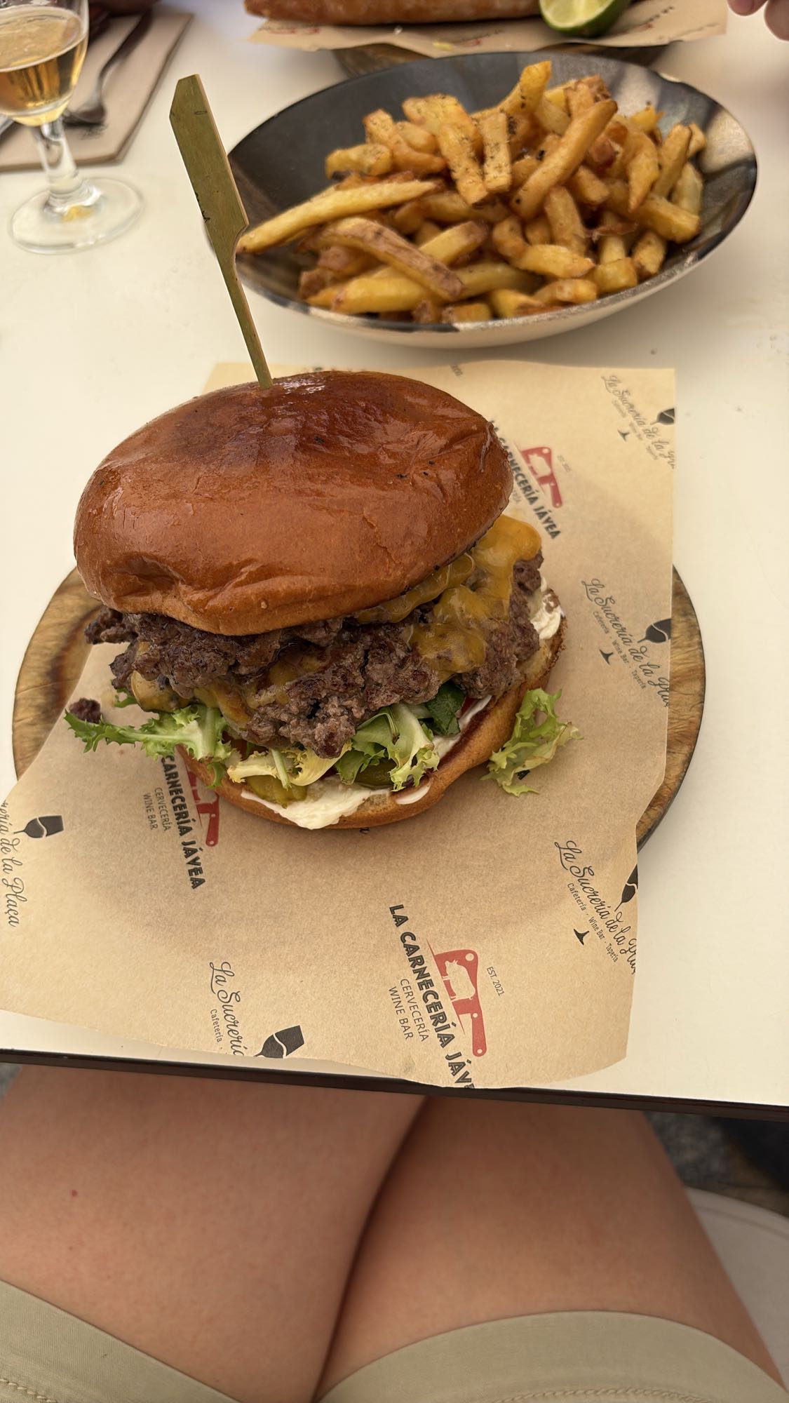 Cheeseburger with Fries