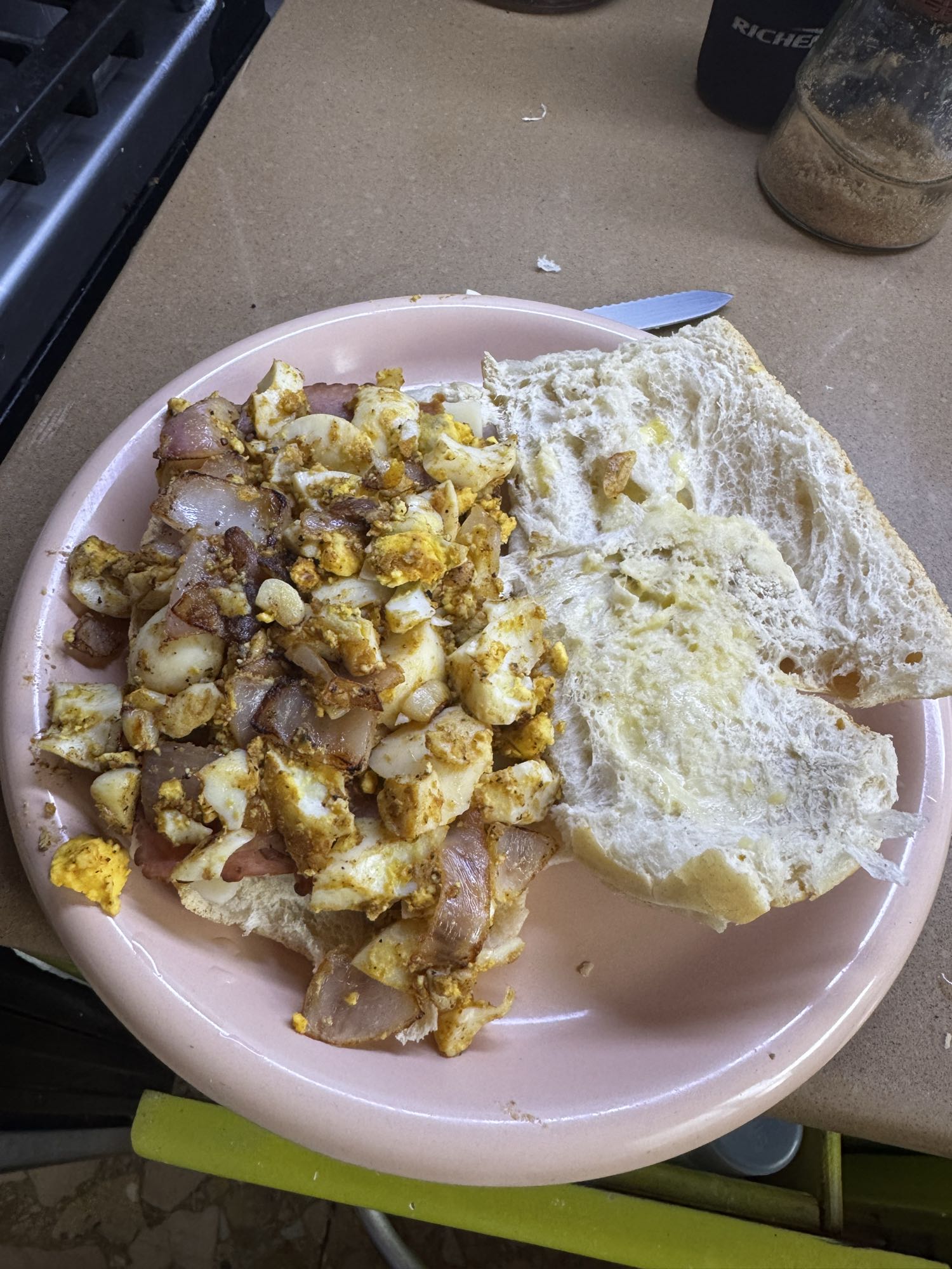 sándwich de huevo y tocino