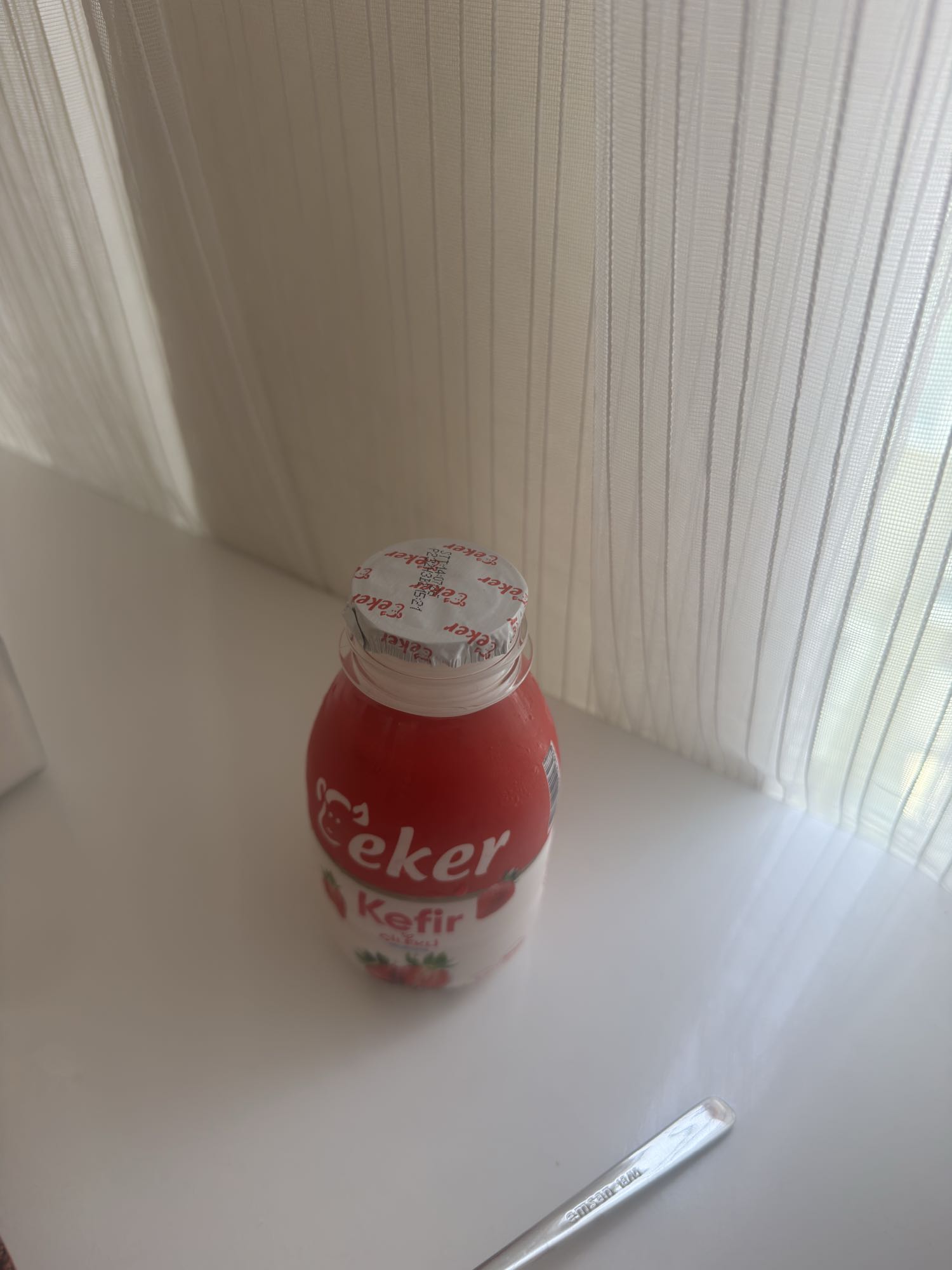 Çilekli kefir