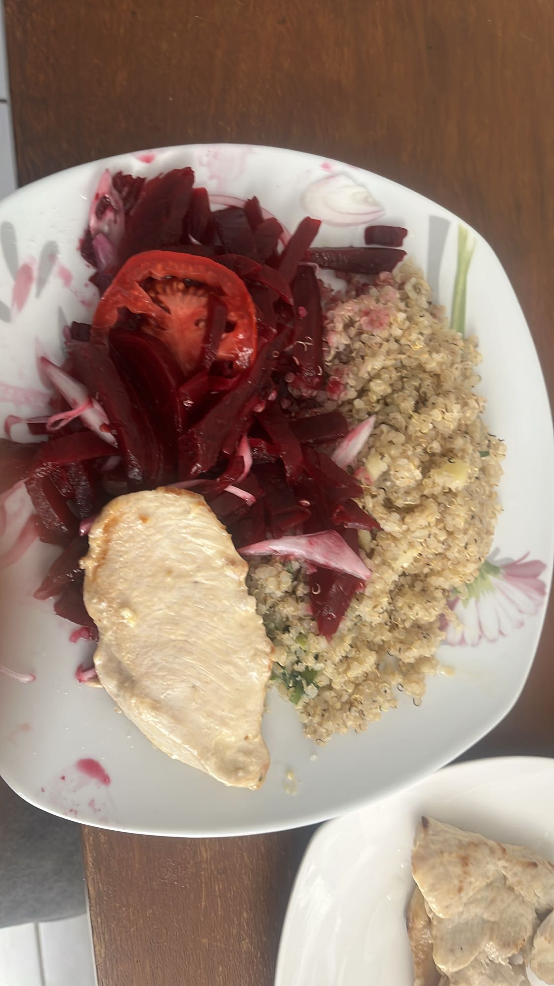 pollo con quinoa y betabel