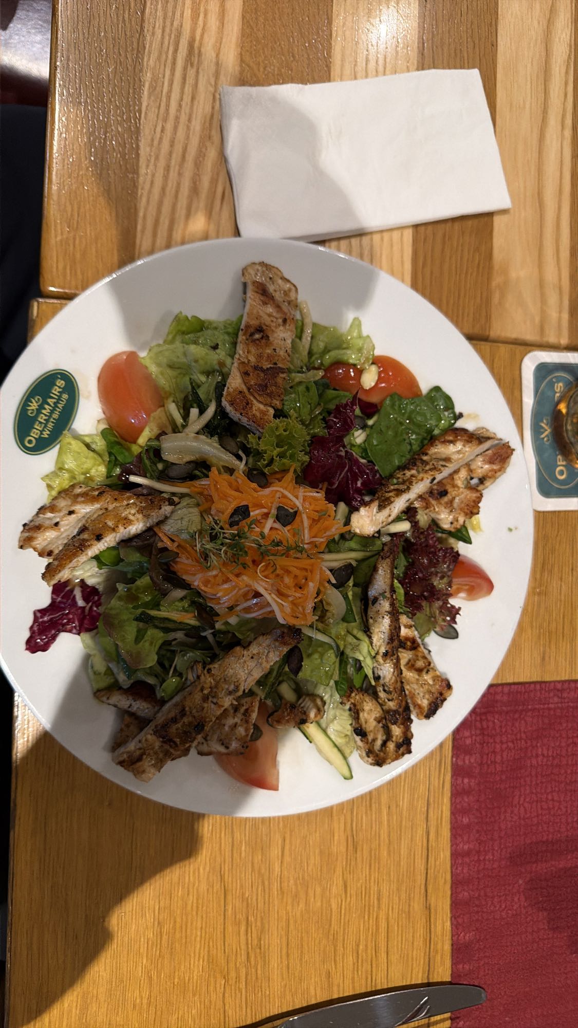 Gegrillter Hähnchensalat
