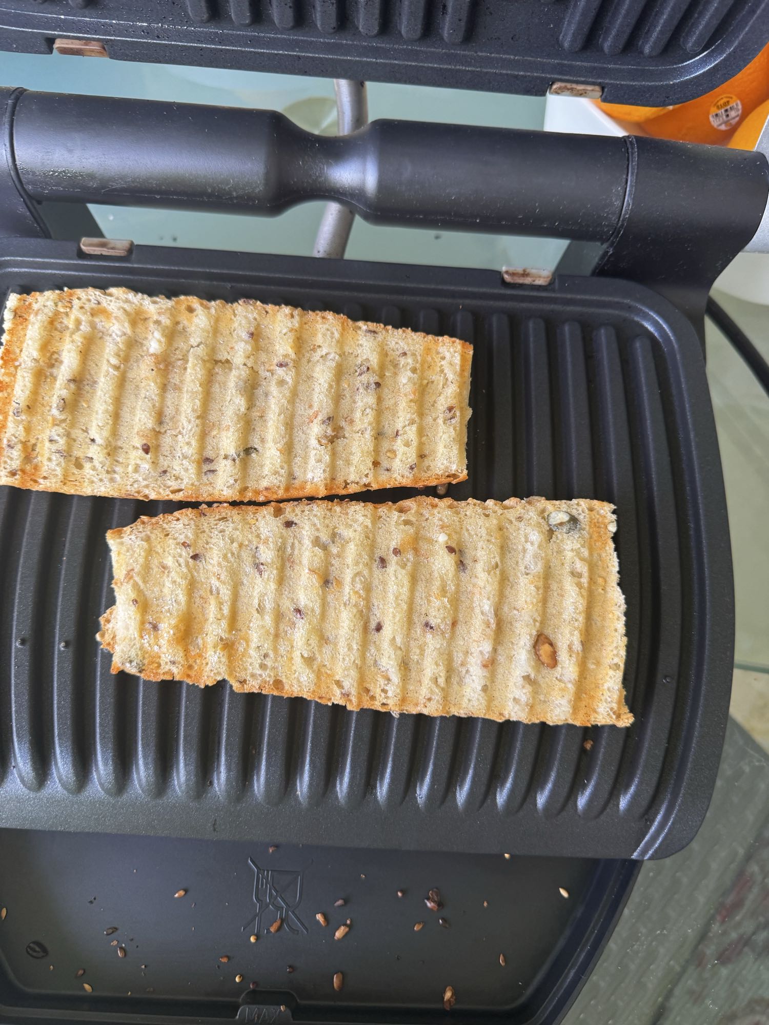 pan tostado con semillas
