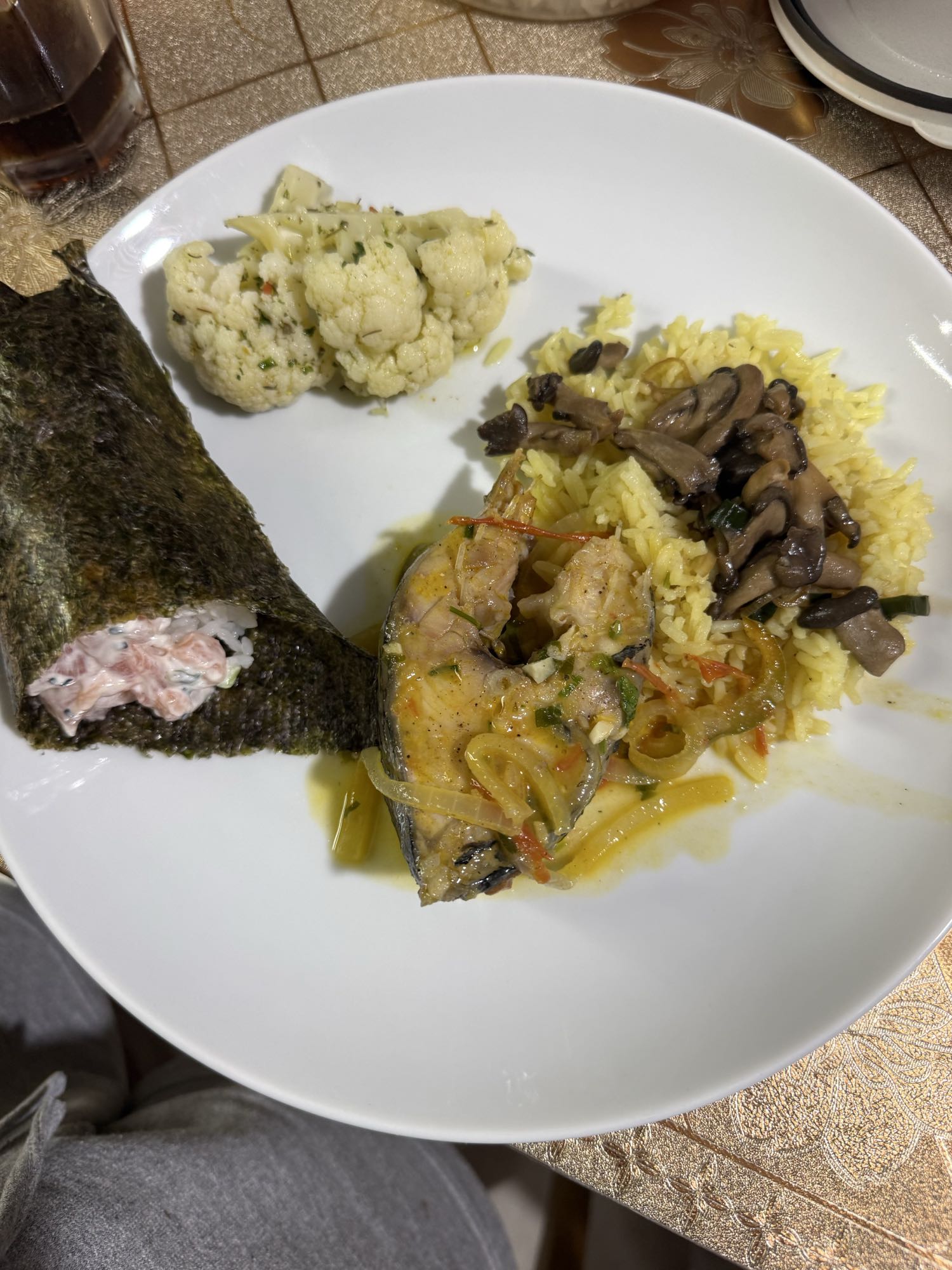 Prato com salmão e arroz
