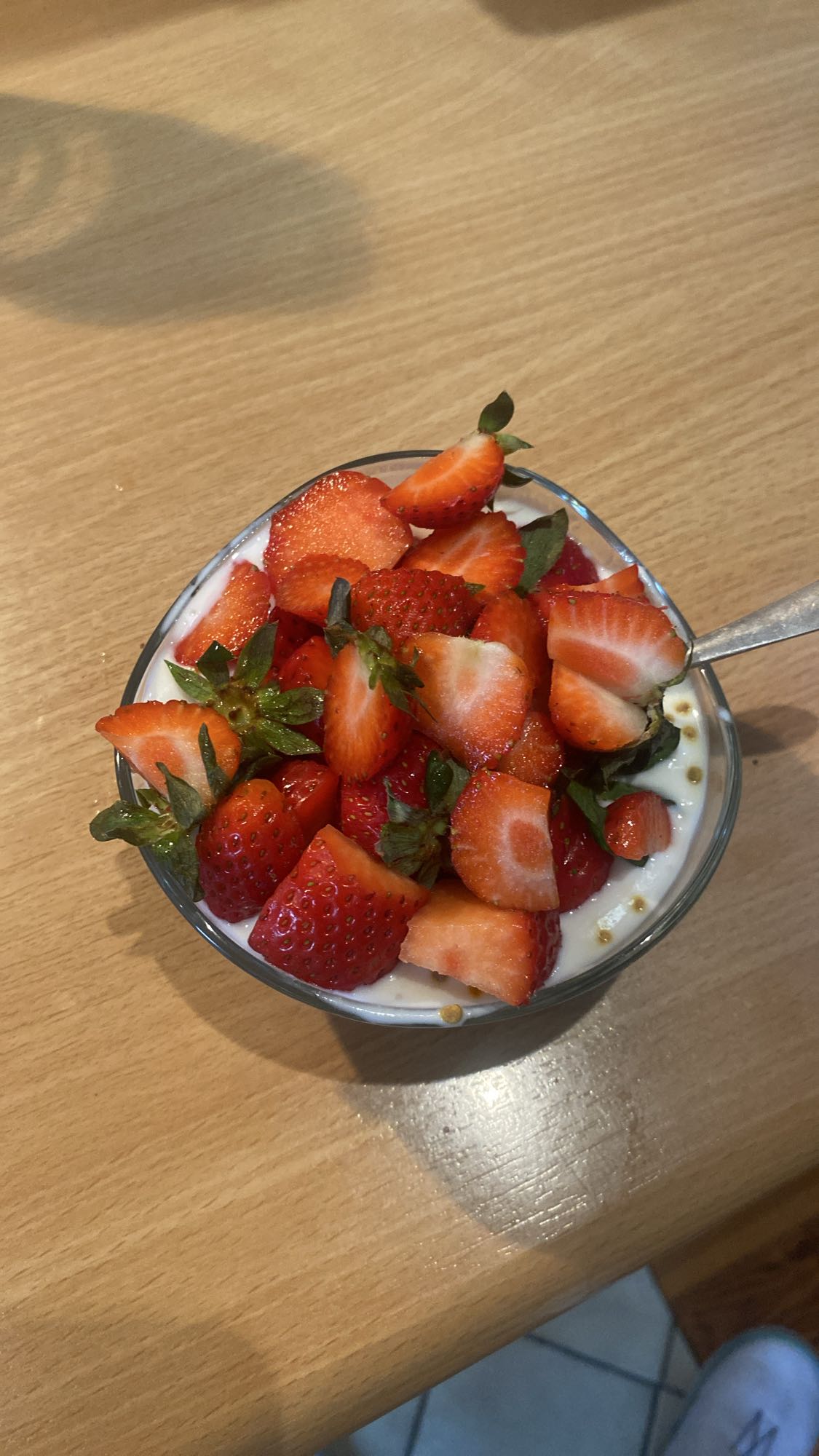 Jogurt z truskawkami