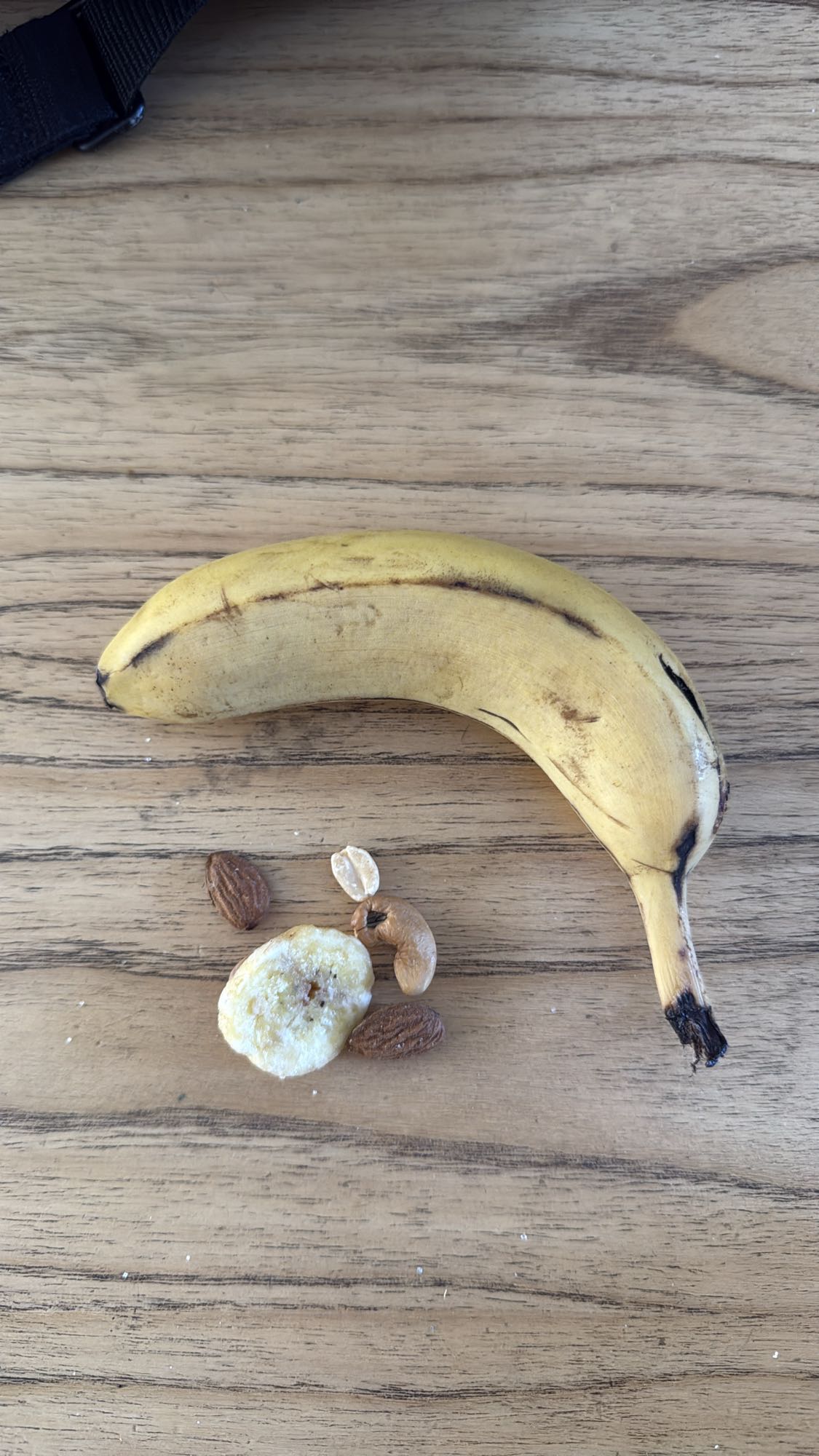 plátano con frutos secos