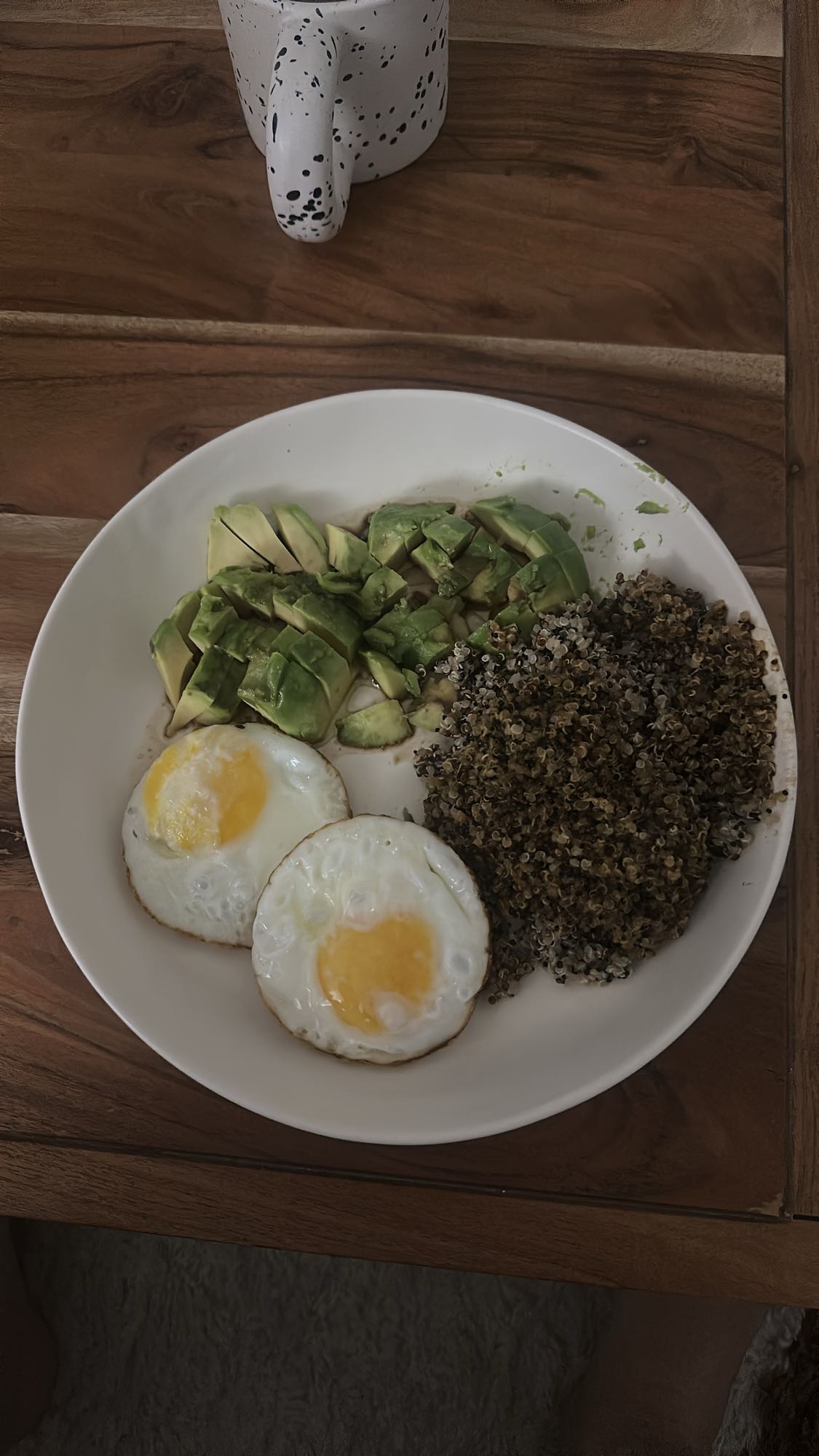 Bol quinoa avocat œufs