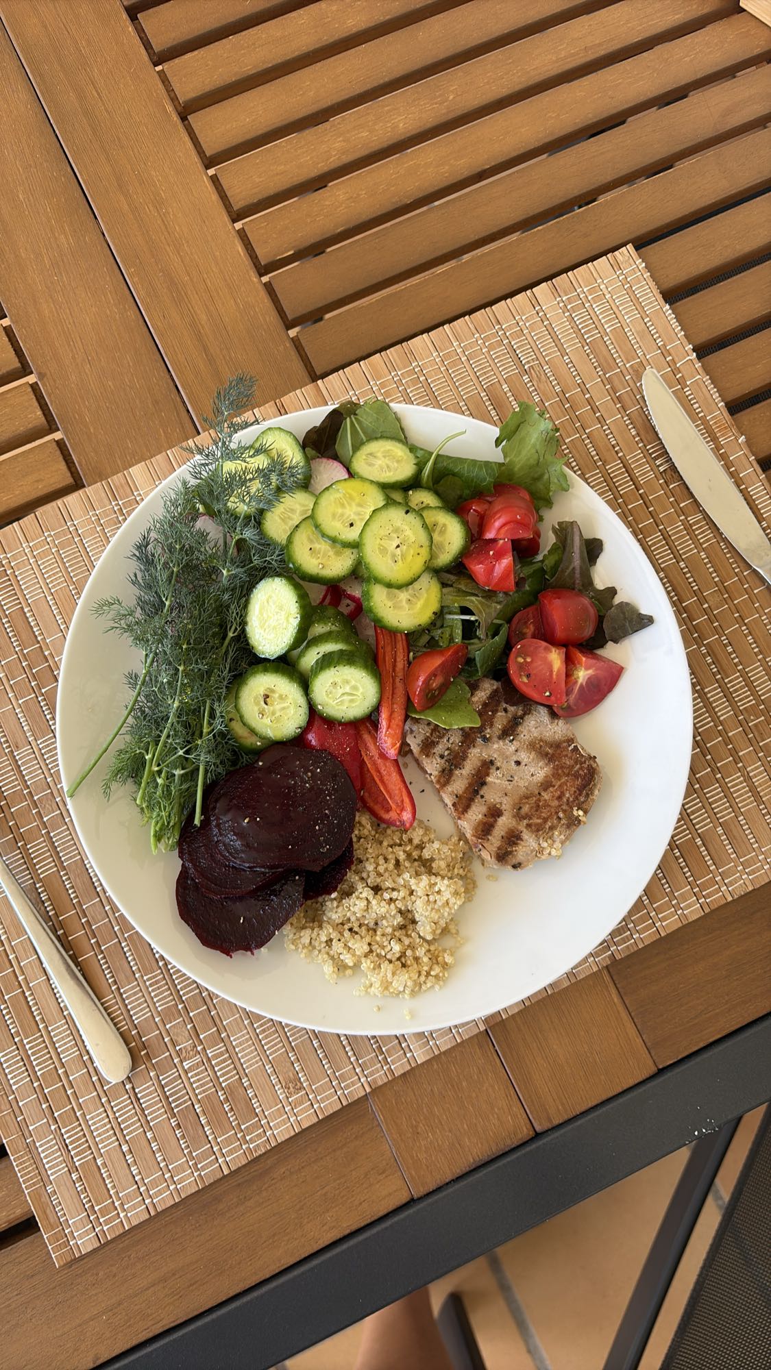 Grilled Tuna Steak Salad