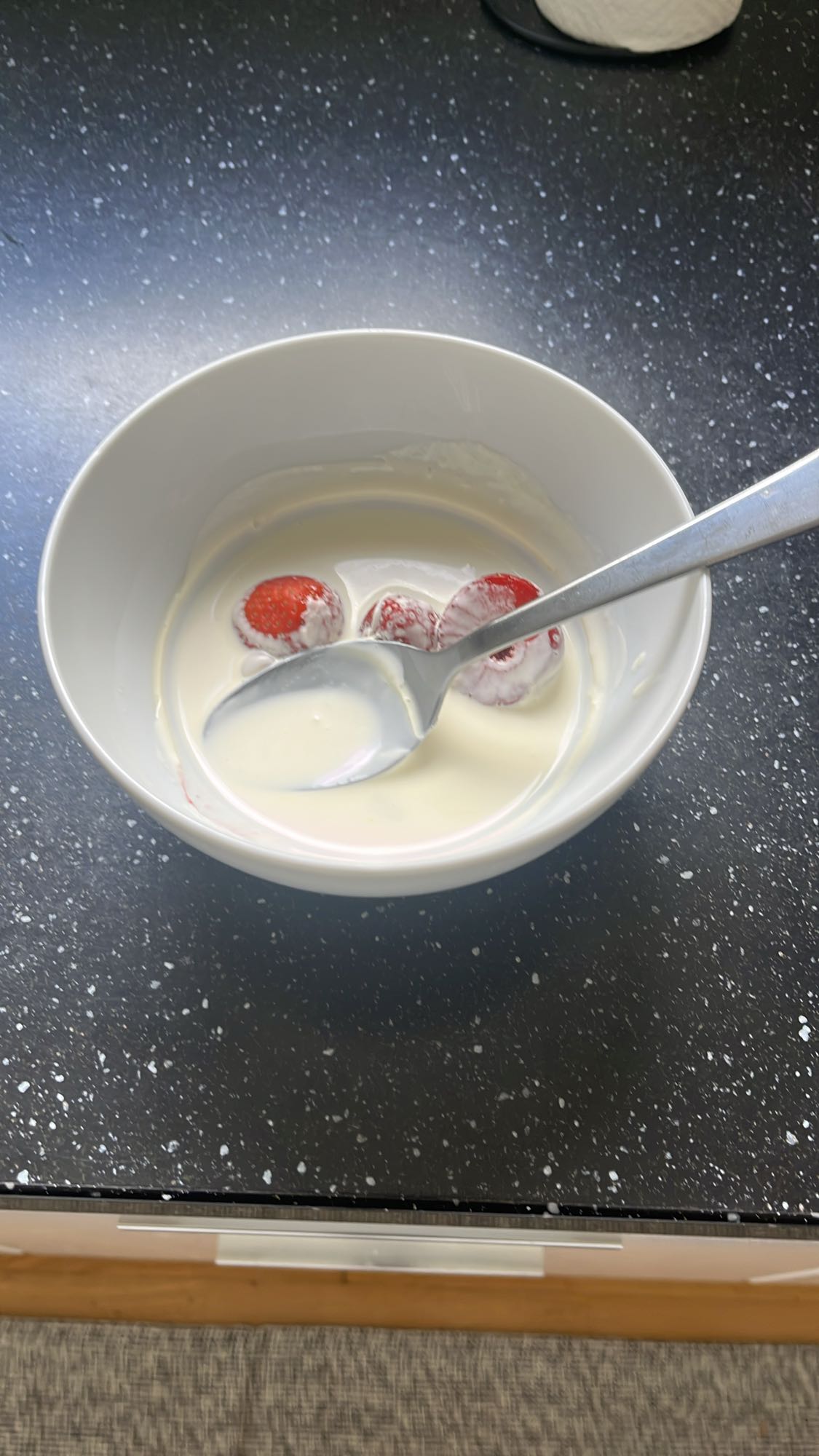 Yoghurt med jordgubbar