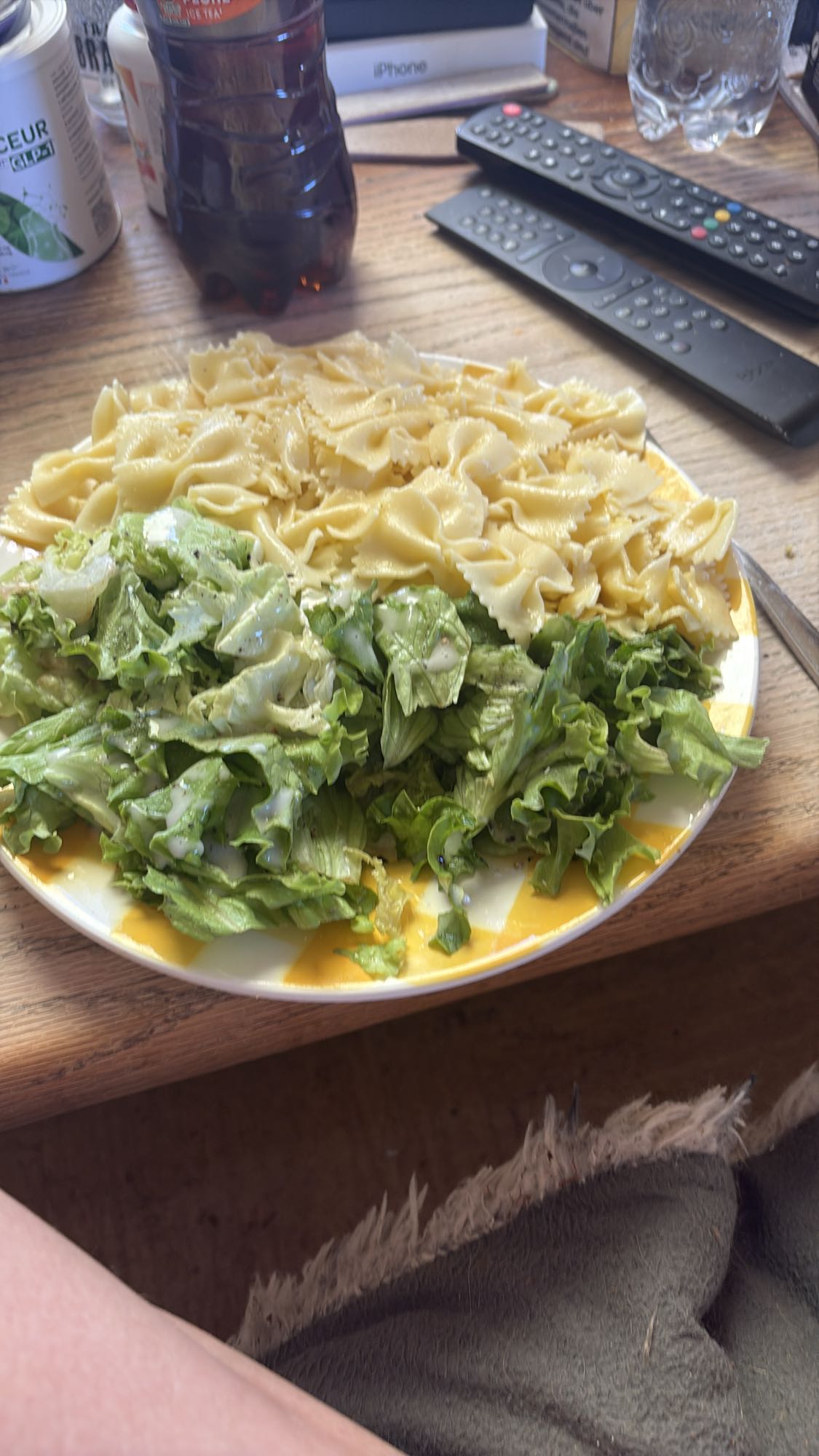 Pâtes et salade verte