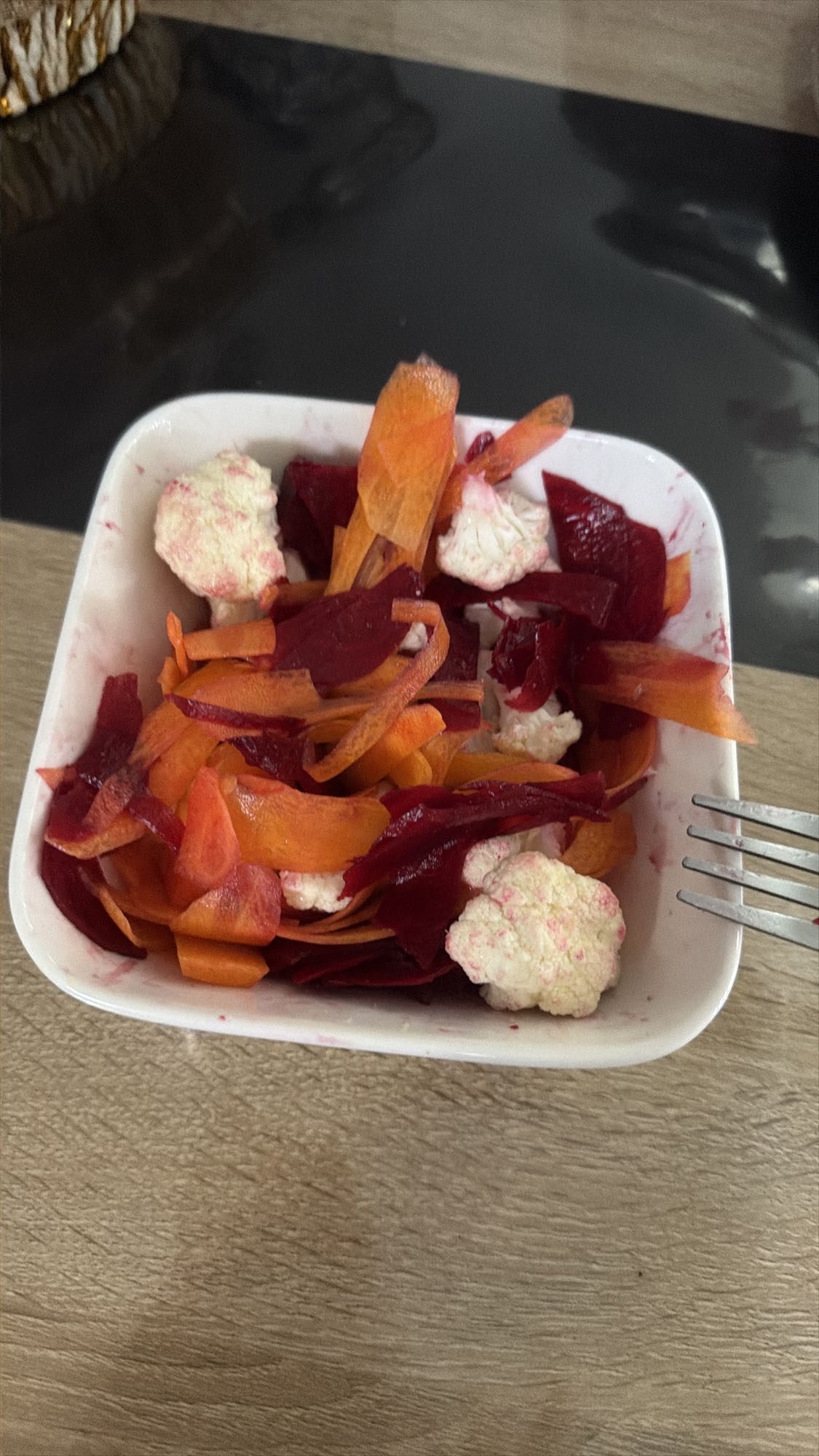 Salată cu sfeclă și morcov
