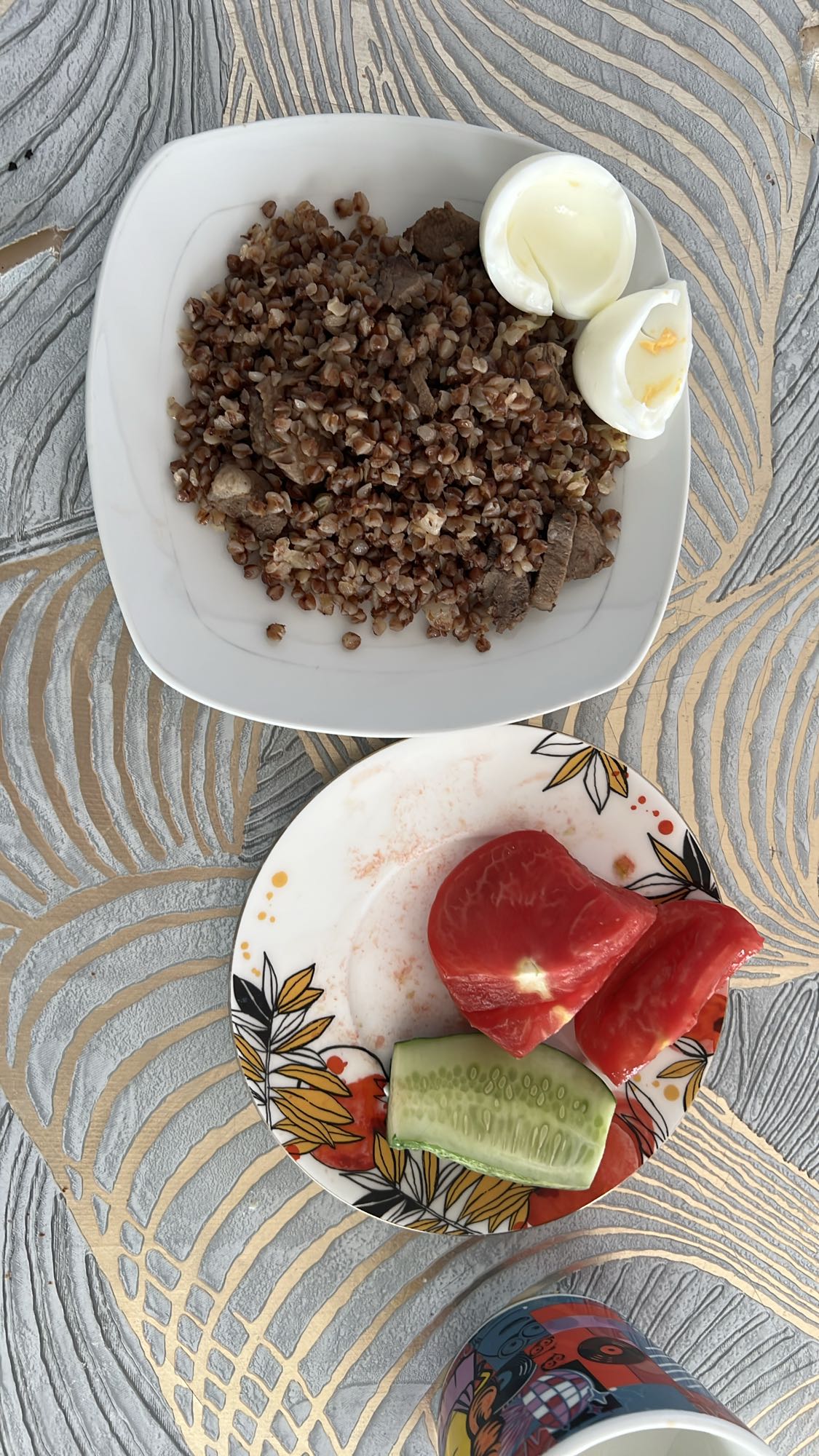 Гречка с мясом и яйцом
