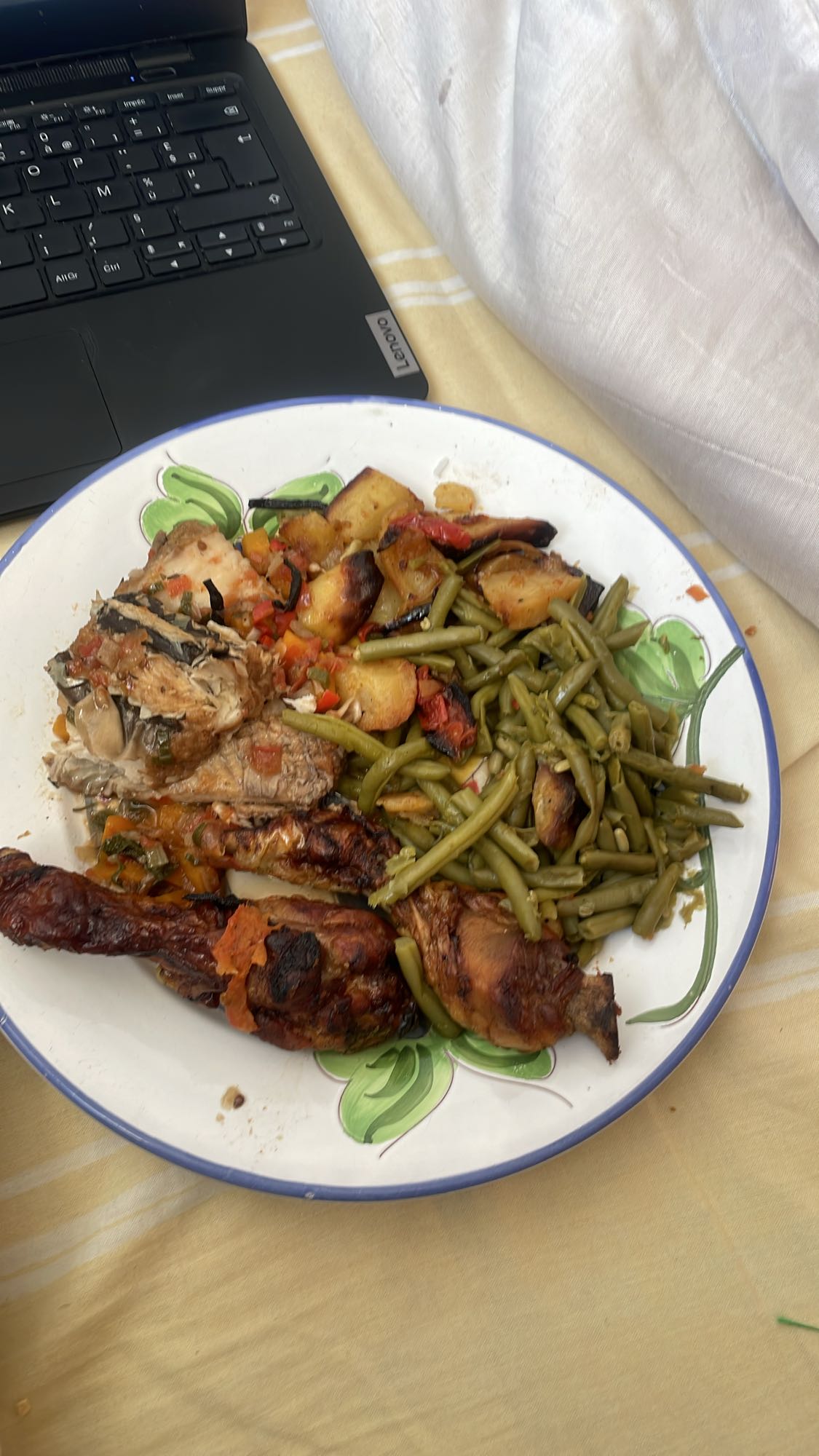 Poulet poisson et légumes