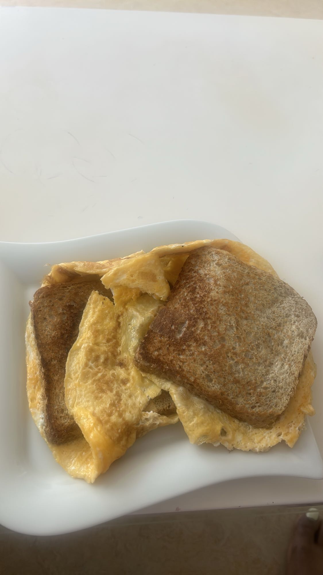 Toast mit Omelett