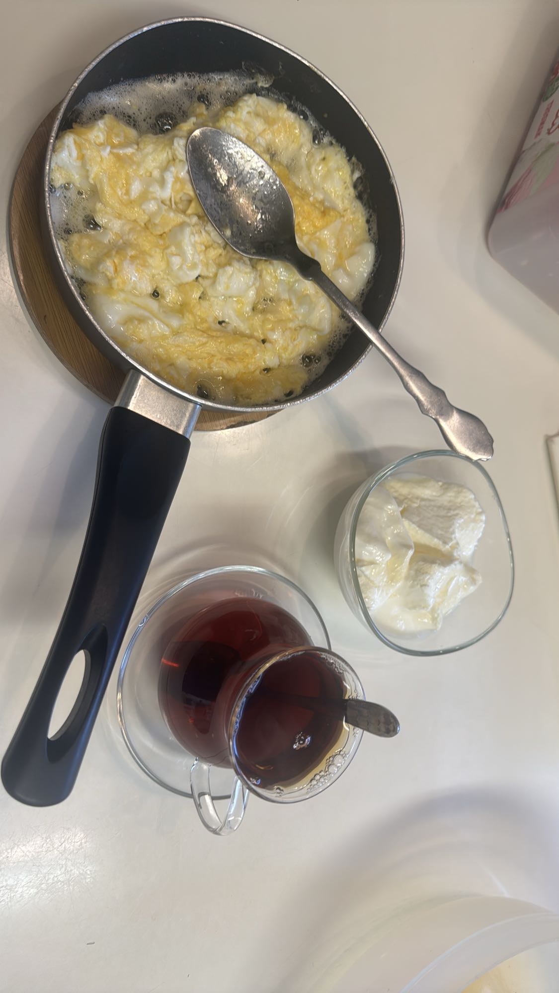 Äggröra med yoghurt