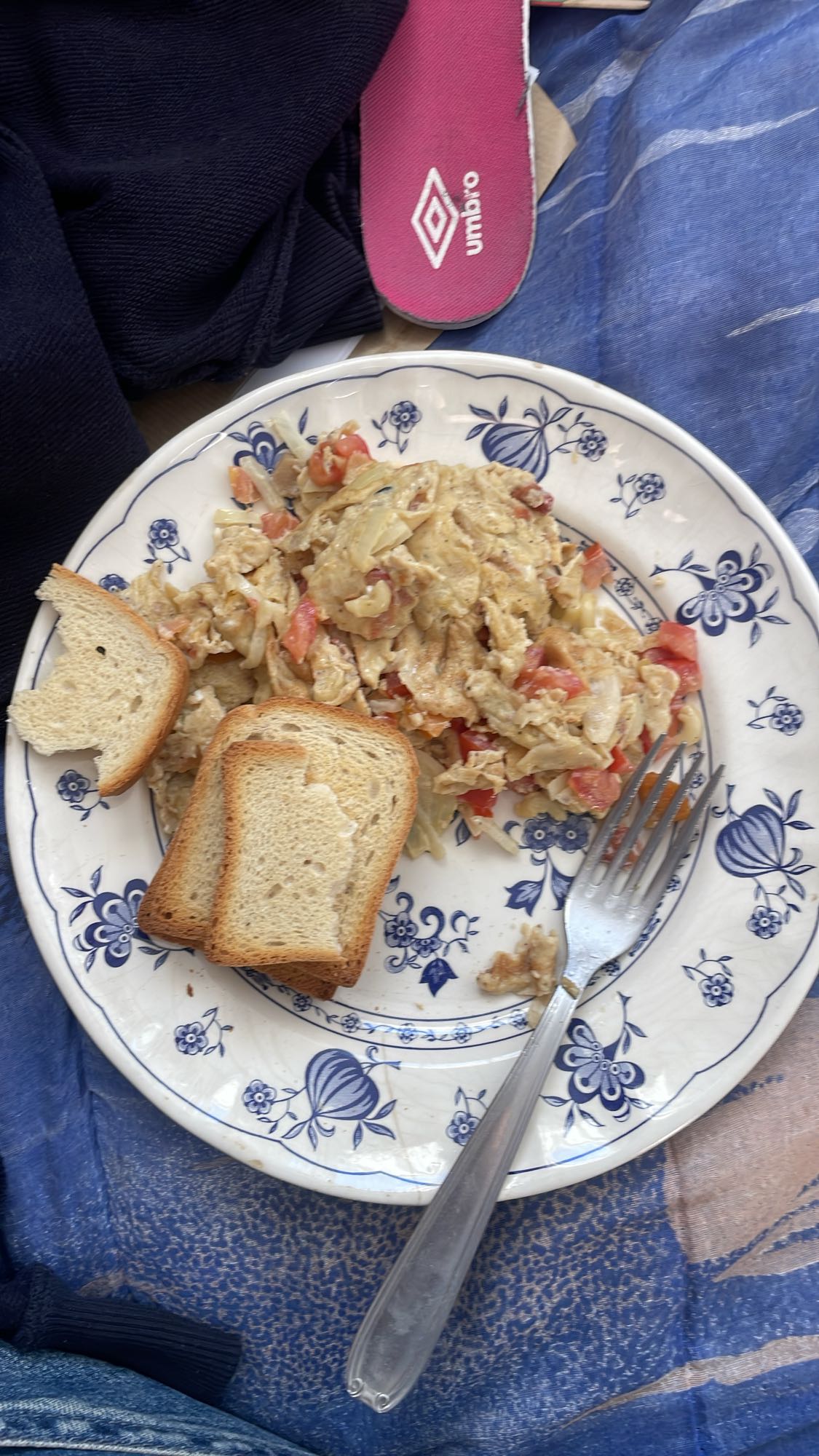 Oeufs brouillés au pain