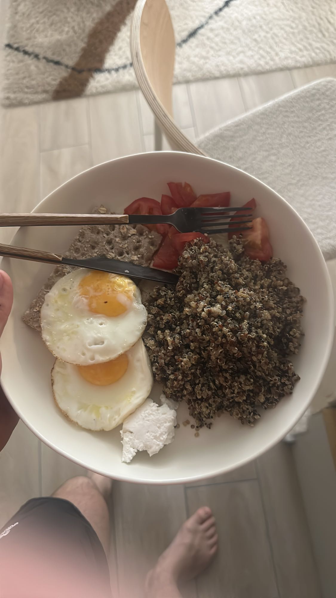 Bol quinoa et œufs