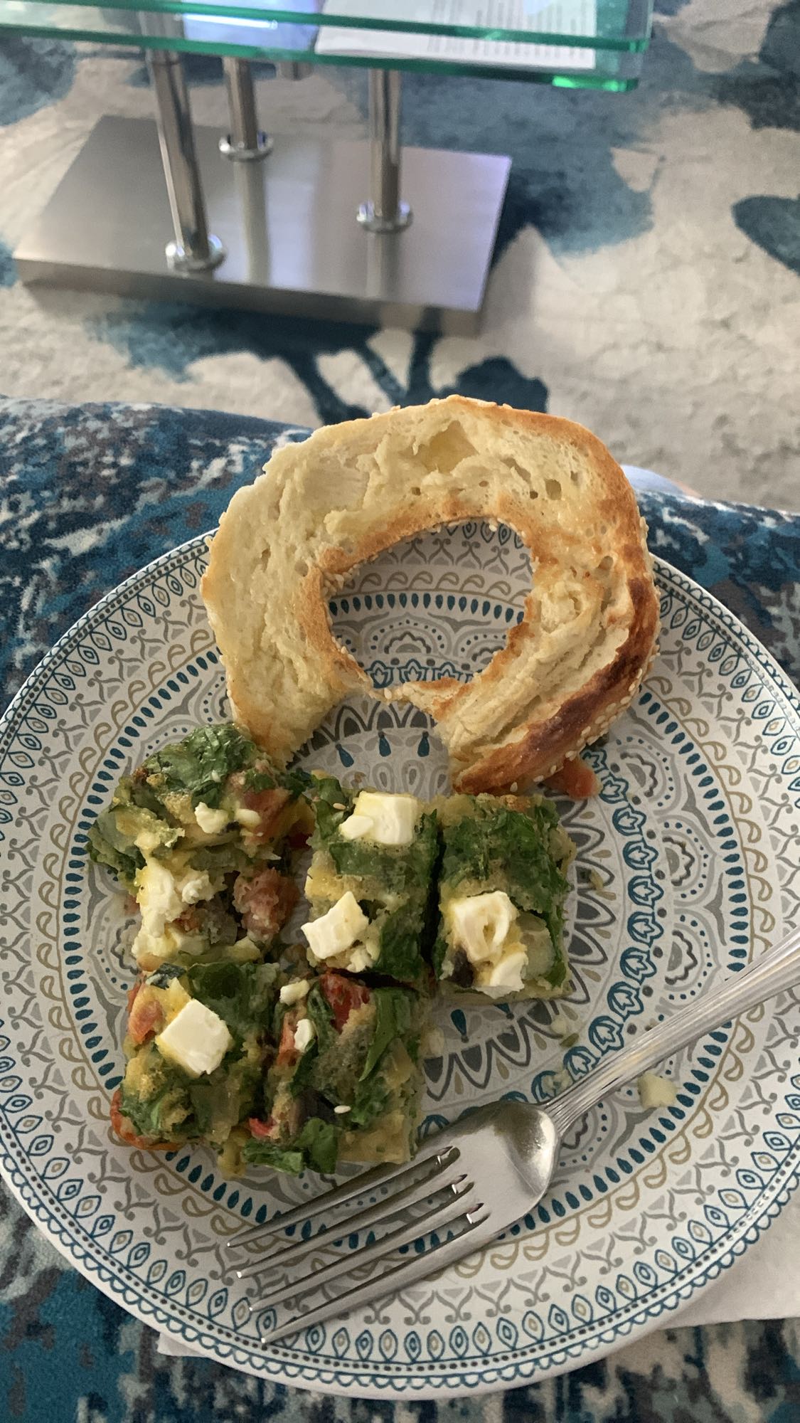 Bagel et omelette légumes