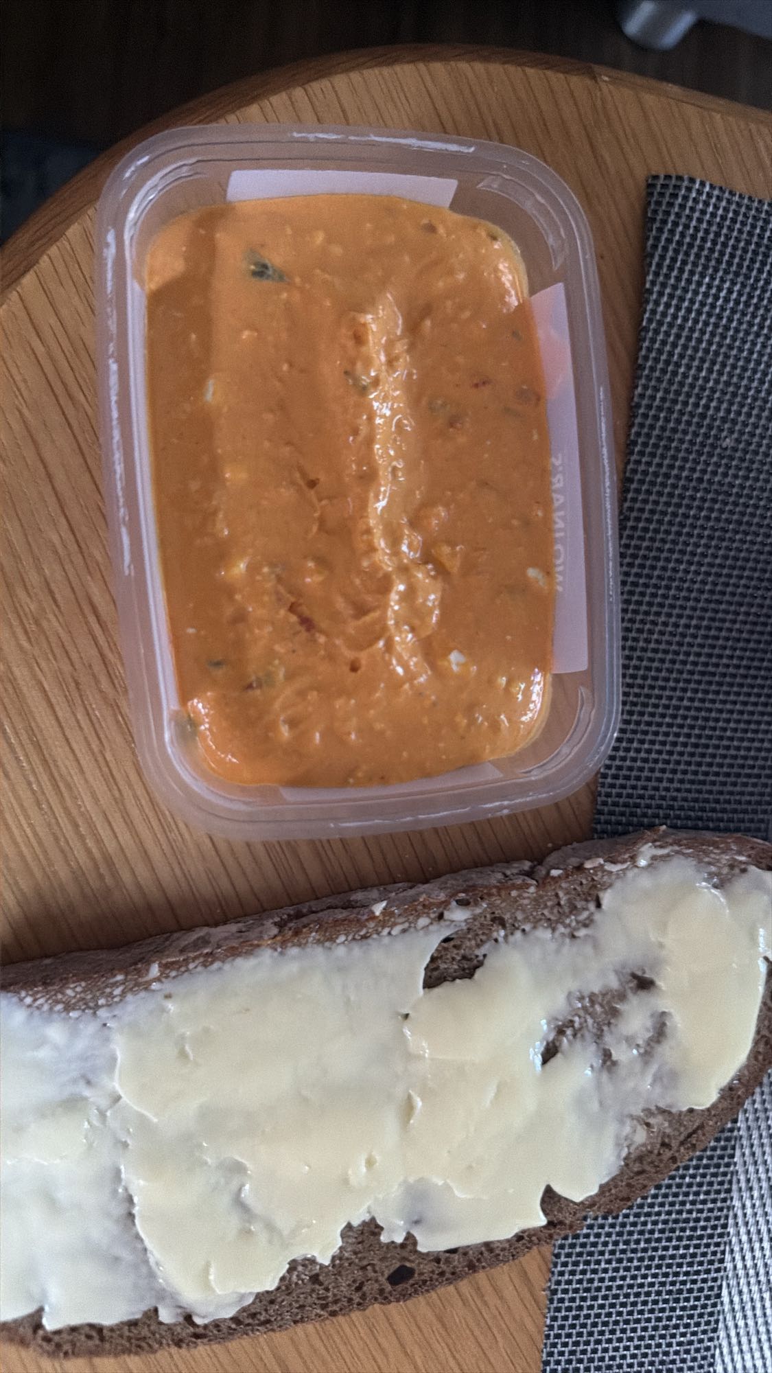 Cremiger Dip mit Brot