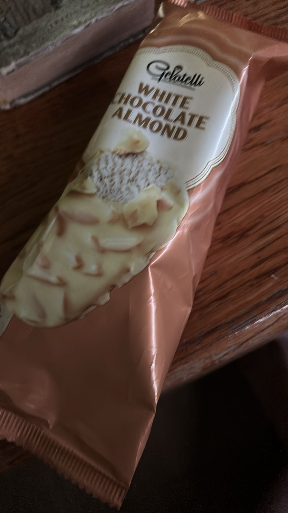 Fehér csokoládé mandulával