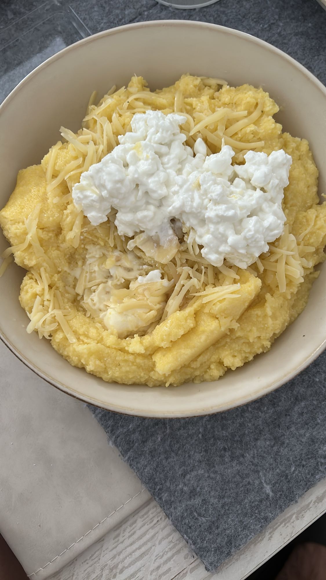 Polenta con quesos