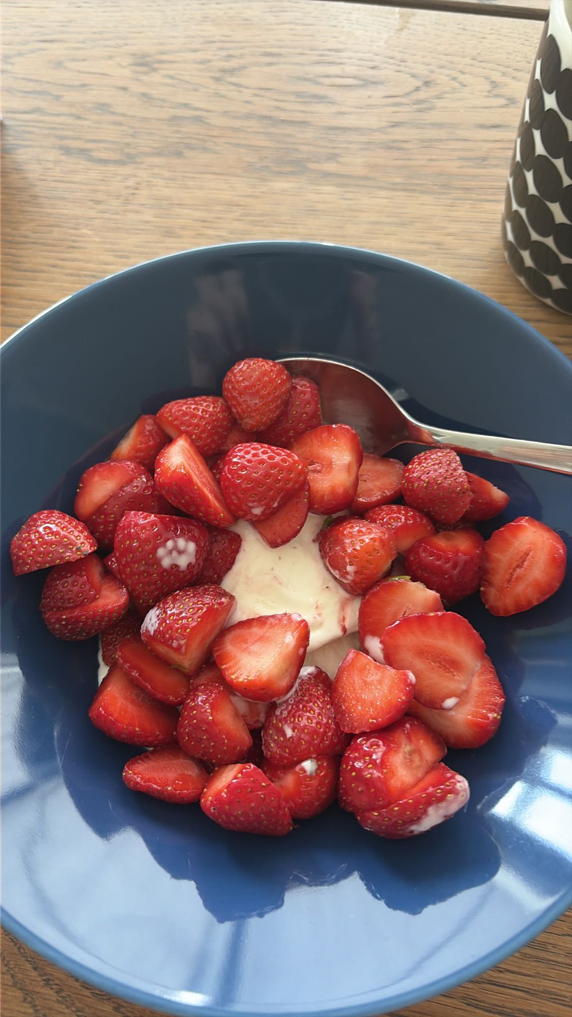 Jordgubbar med yoghurt