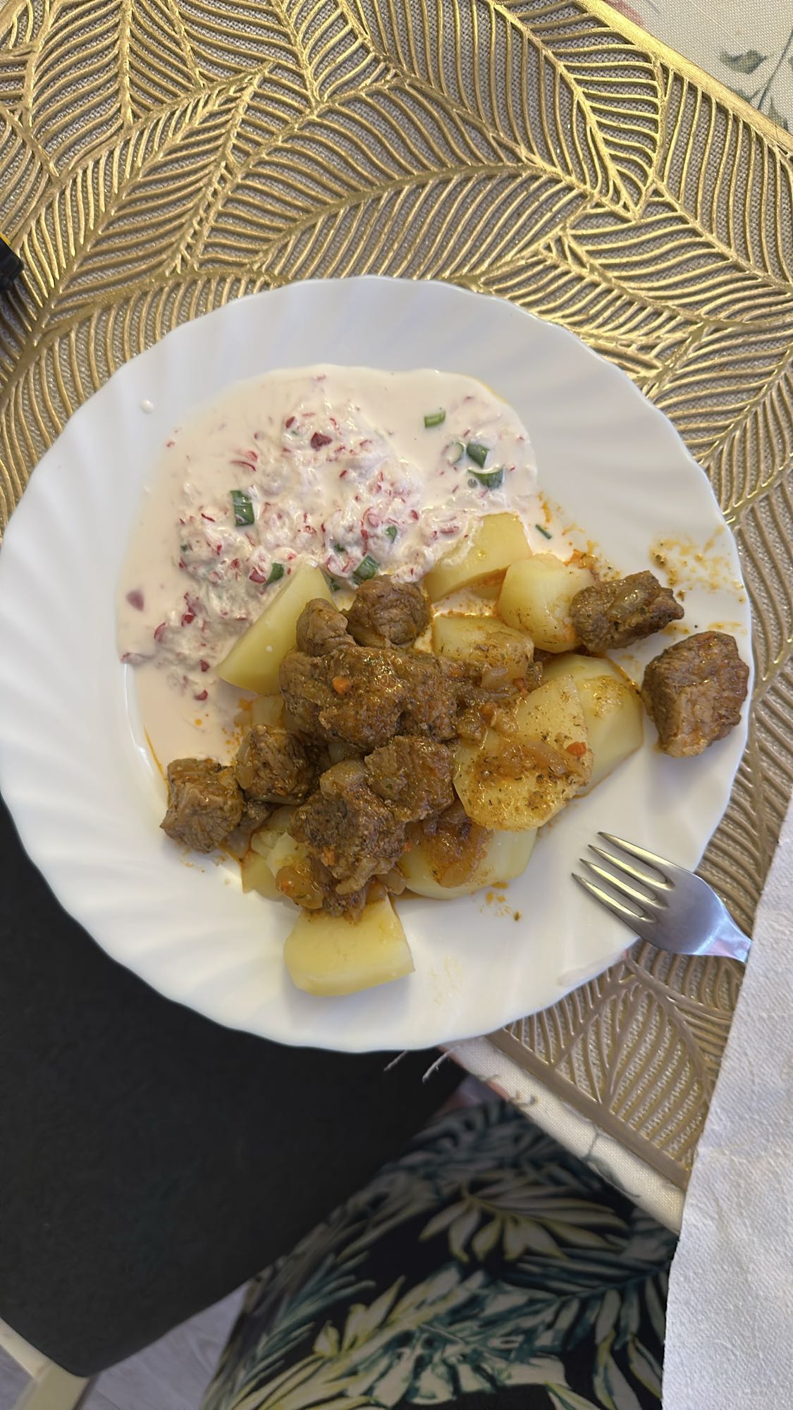 Gulasz z ziemniakami