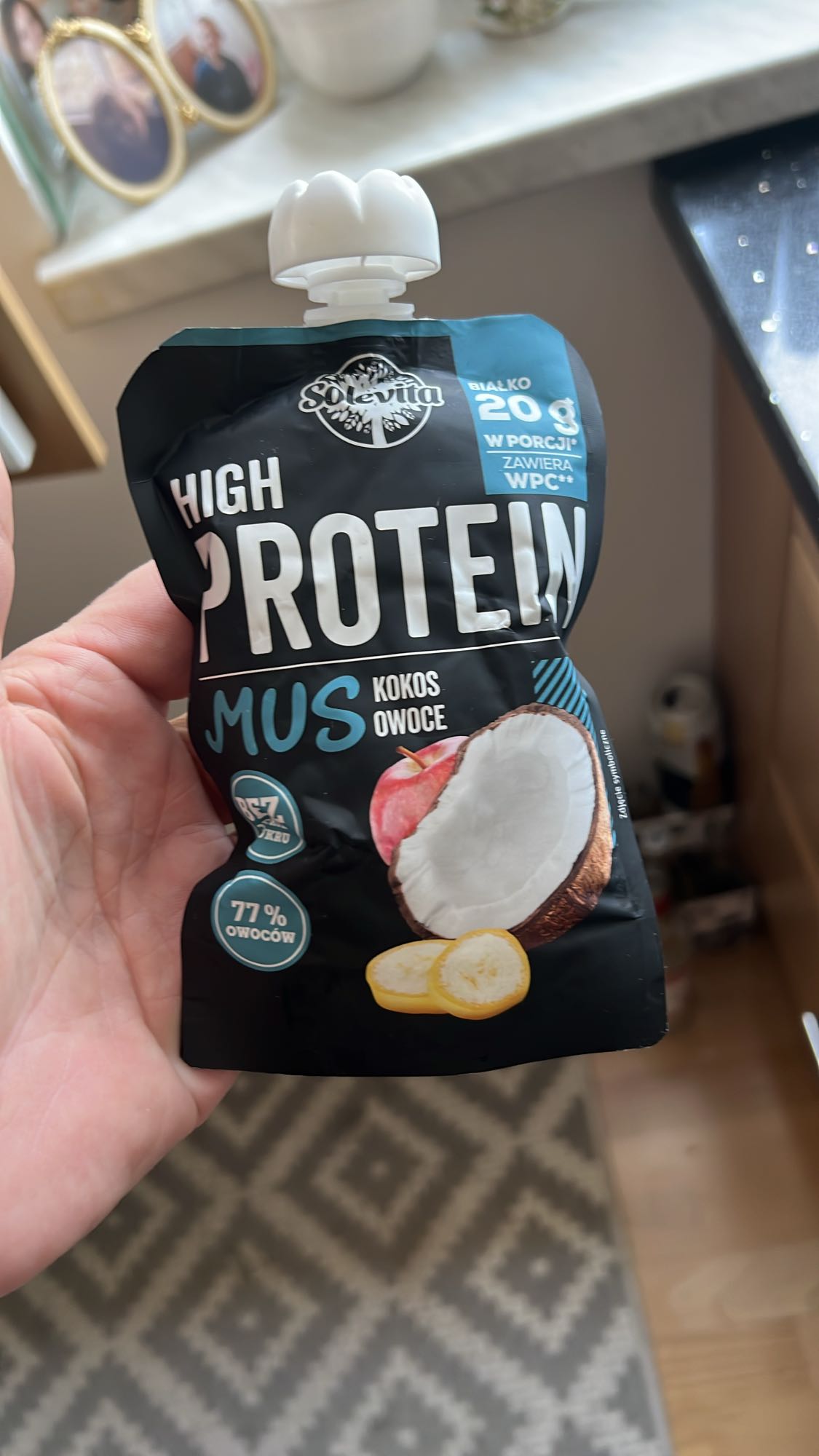 Mus proteinowy kokos owoce
