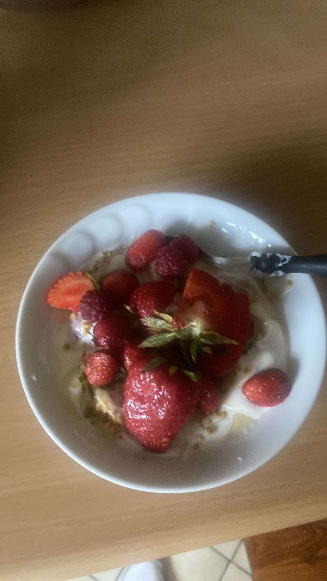Jogurt z truskawkami