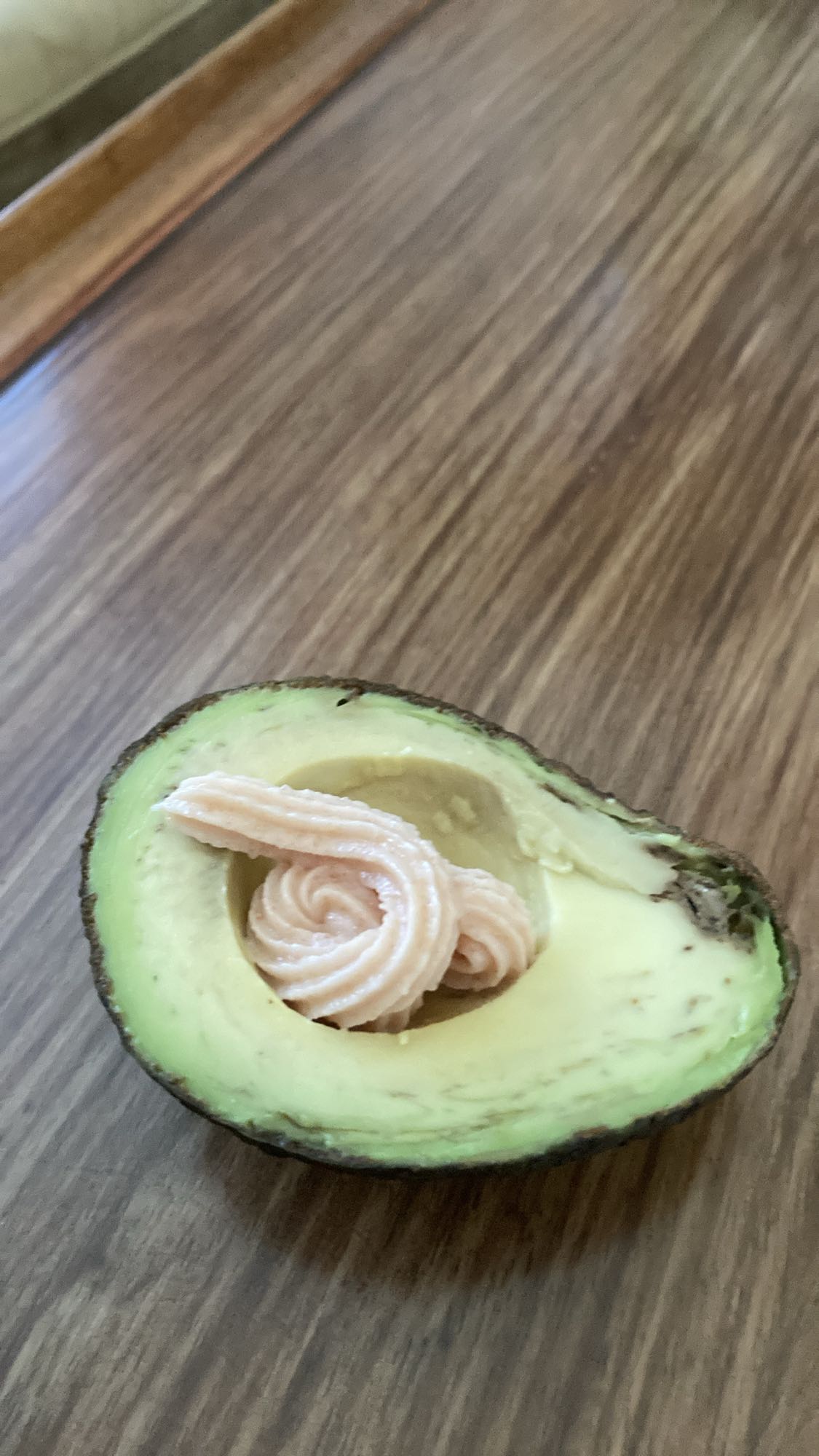 Avokado med laxröra
