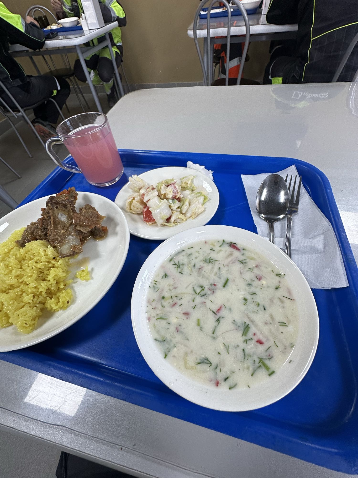 Обед с супом и мясом