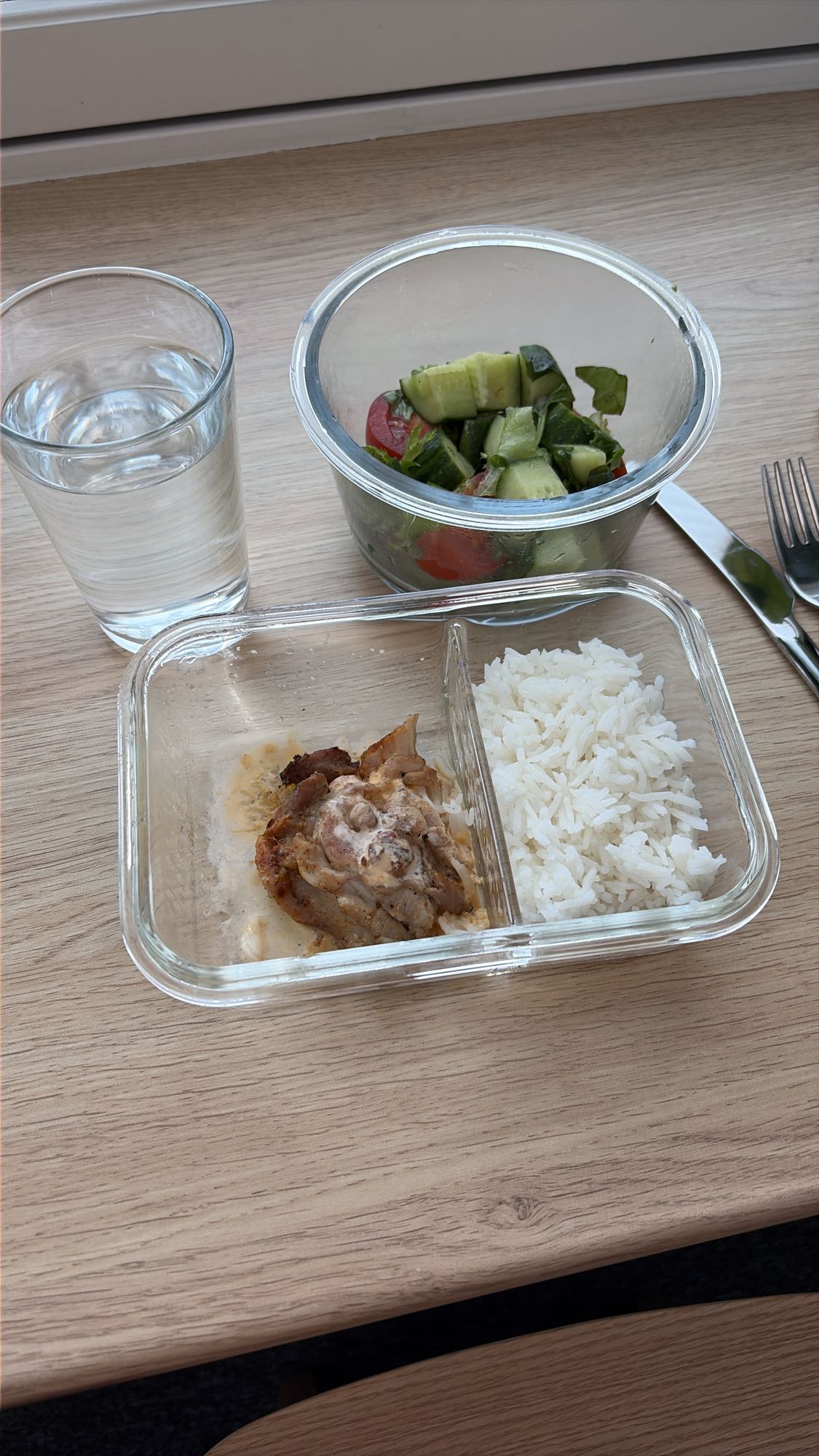 Ris med kyckling och sallad