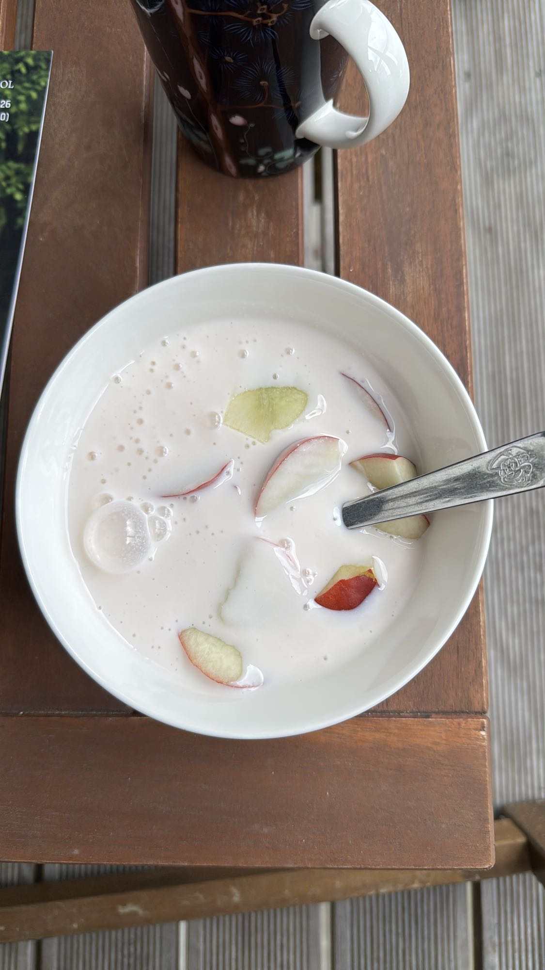 Yogurt with Apple