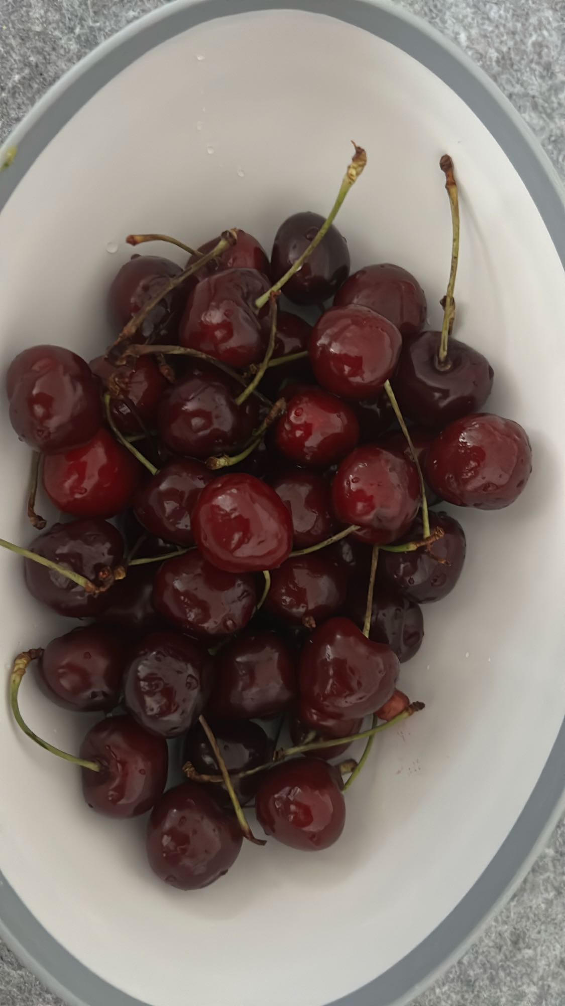 cerezas frescas