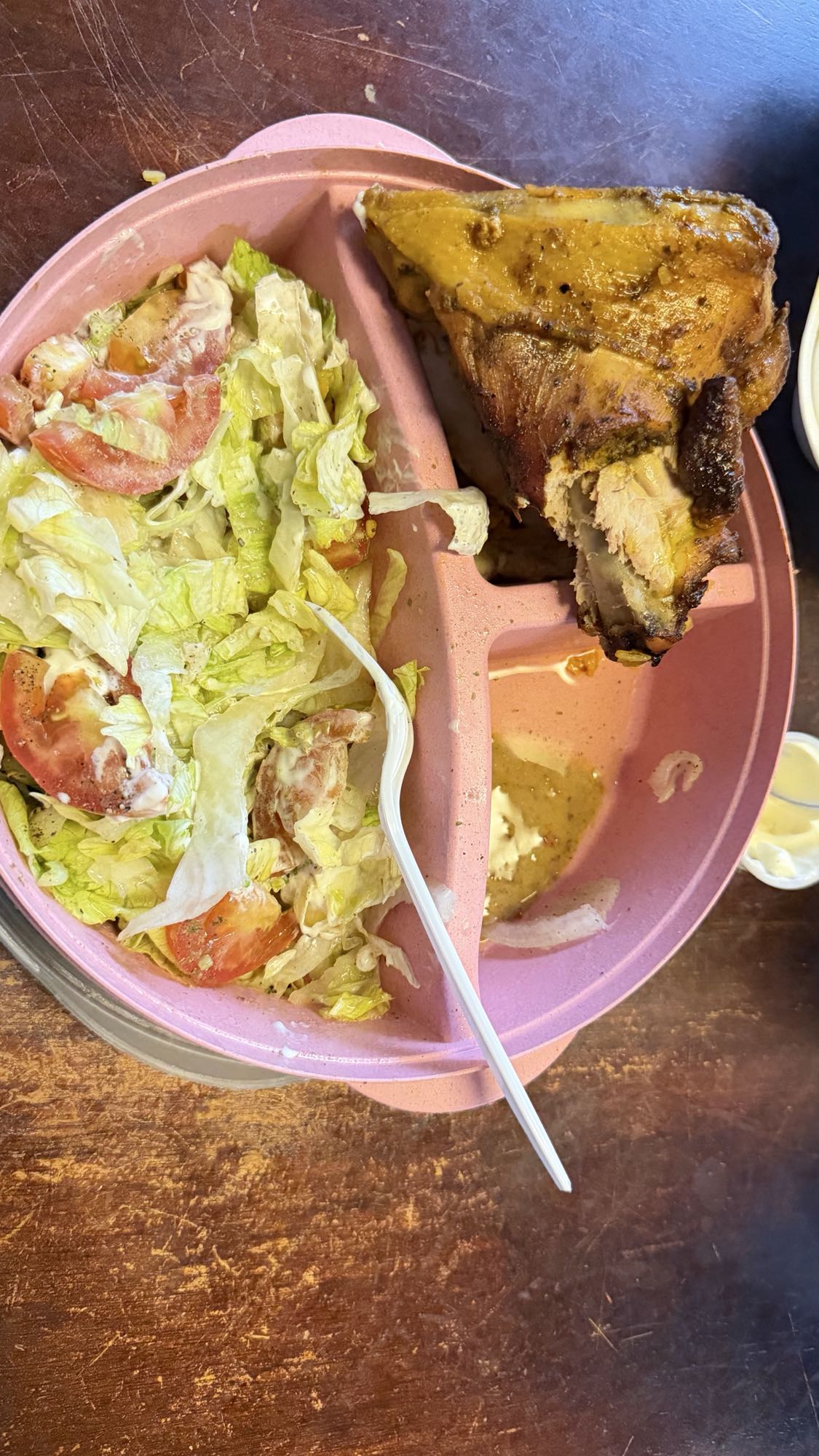 pollo asado con ensalada