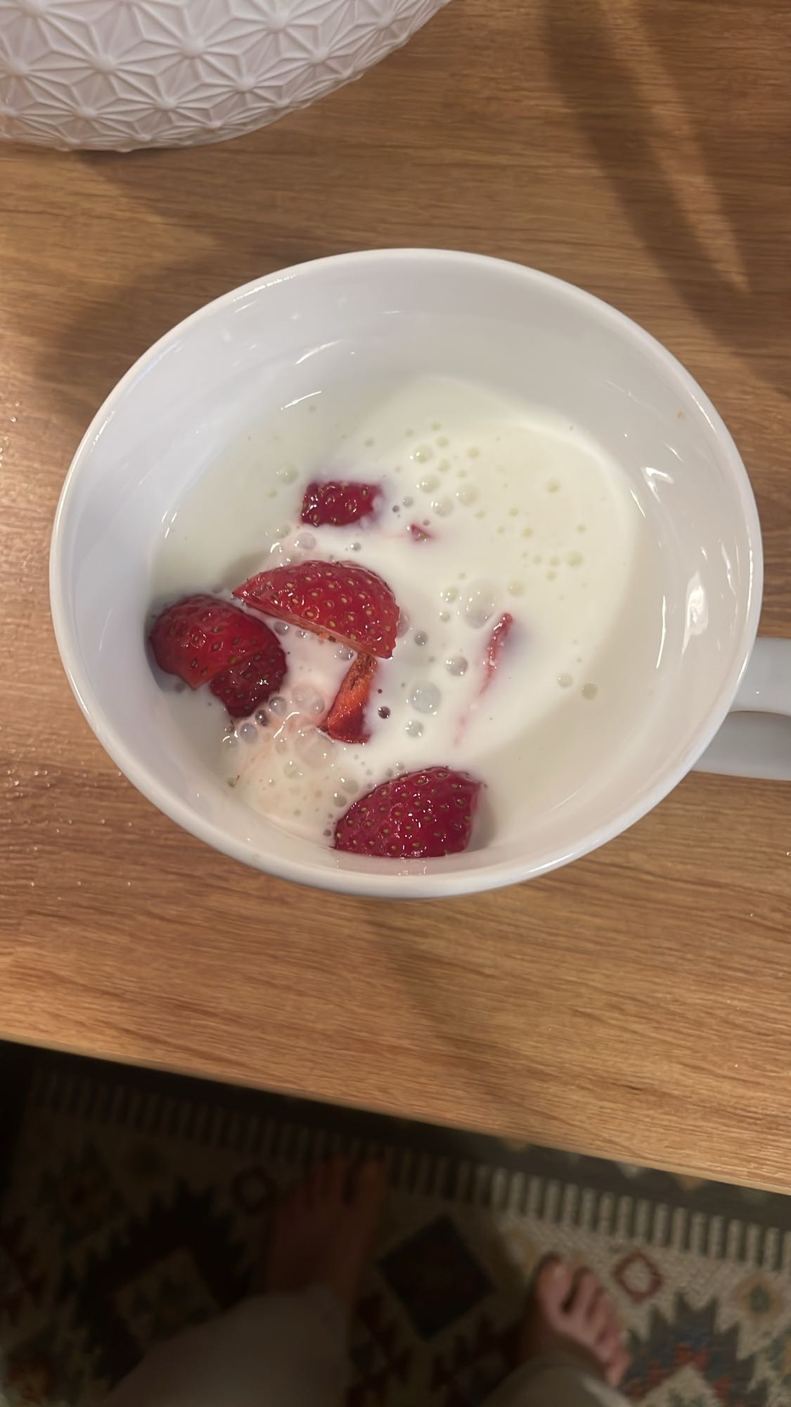 Jogurt z truskawkami