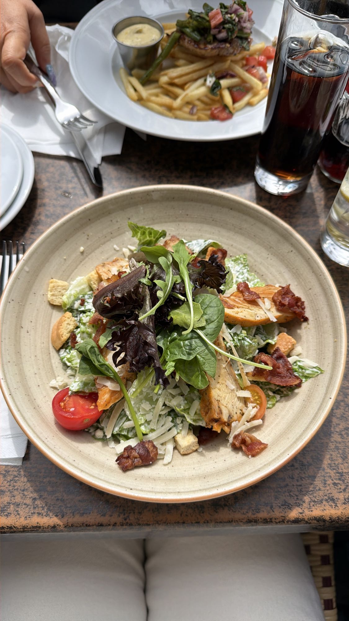 Kycklingcaesarsallad