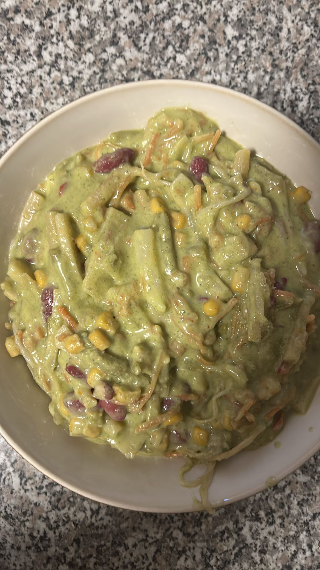 Ensalada cremosa de pasta