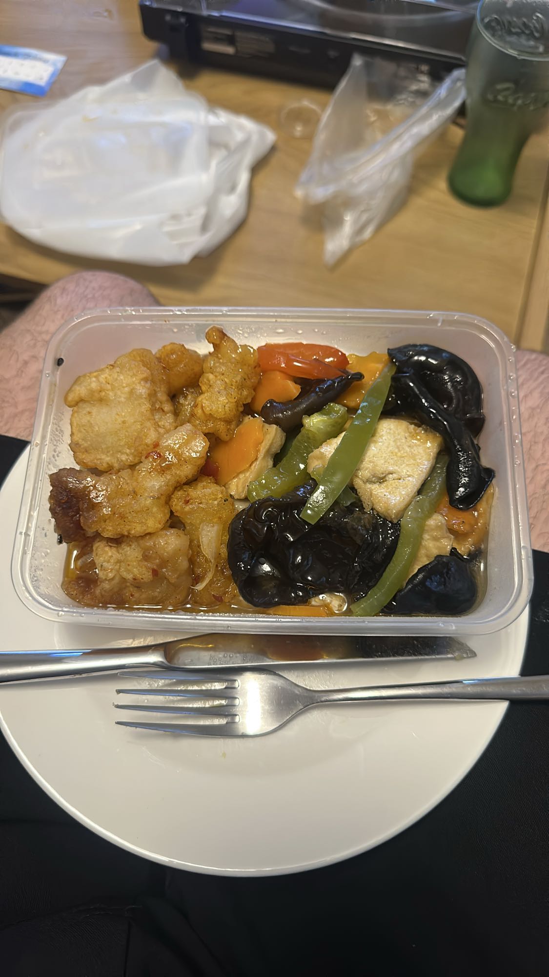 Poulet frit aux légumes