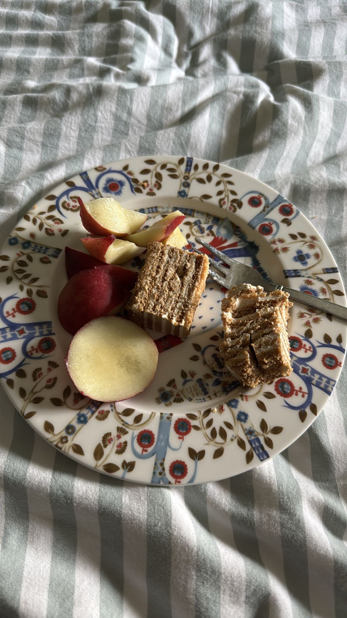 Apple and Wafer Cake